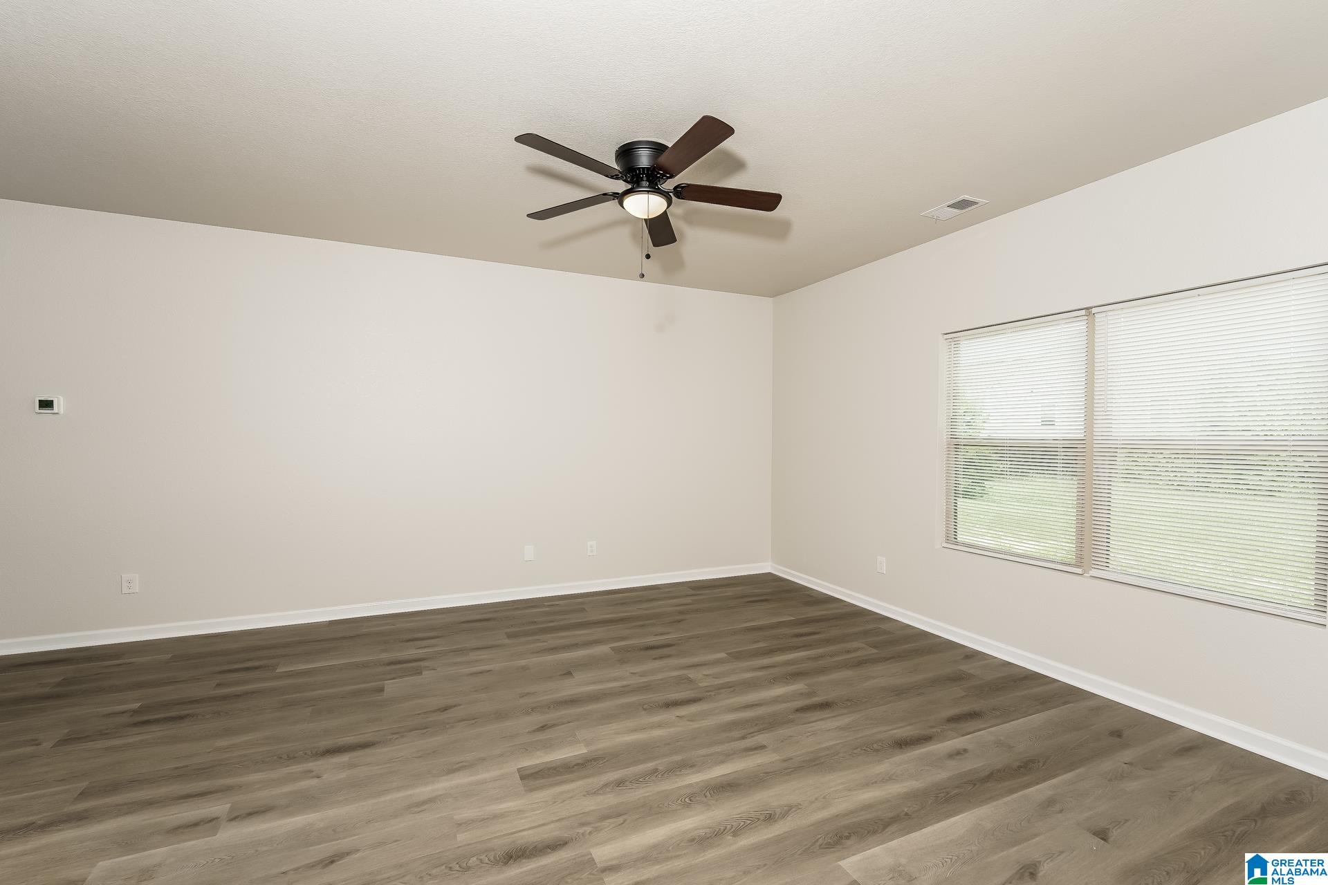 950 CLOVER CIRCLE
