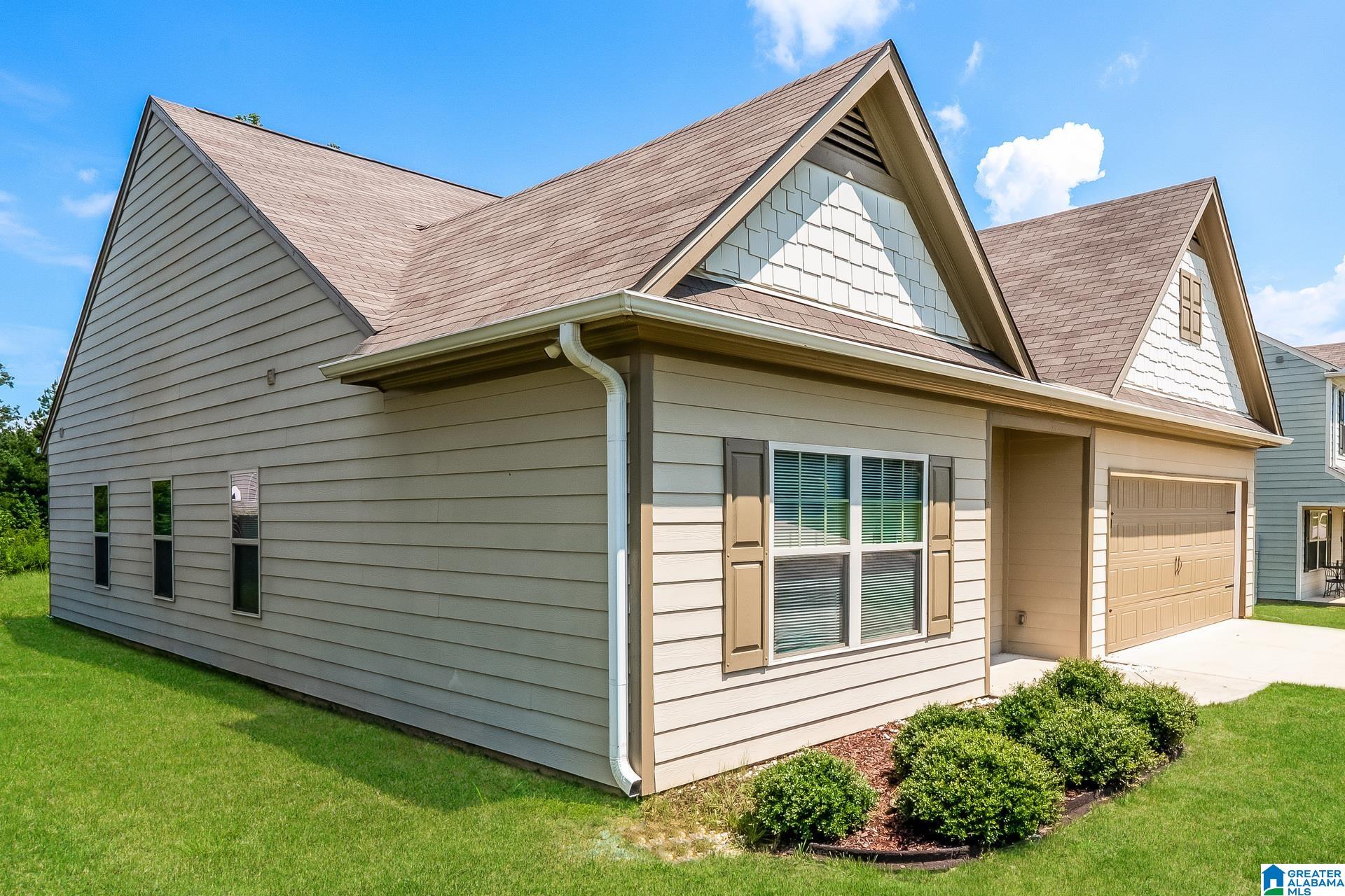 950 CLOVER CIRCLE