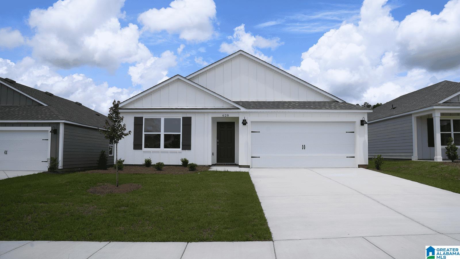 Photo 1 of 30 — 628 WENONAH WAY, WARRIOR, AL 35091