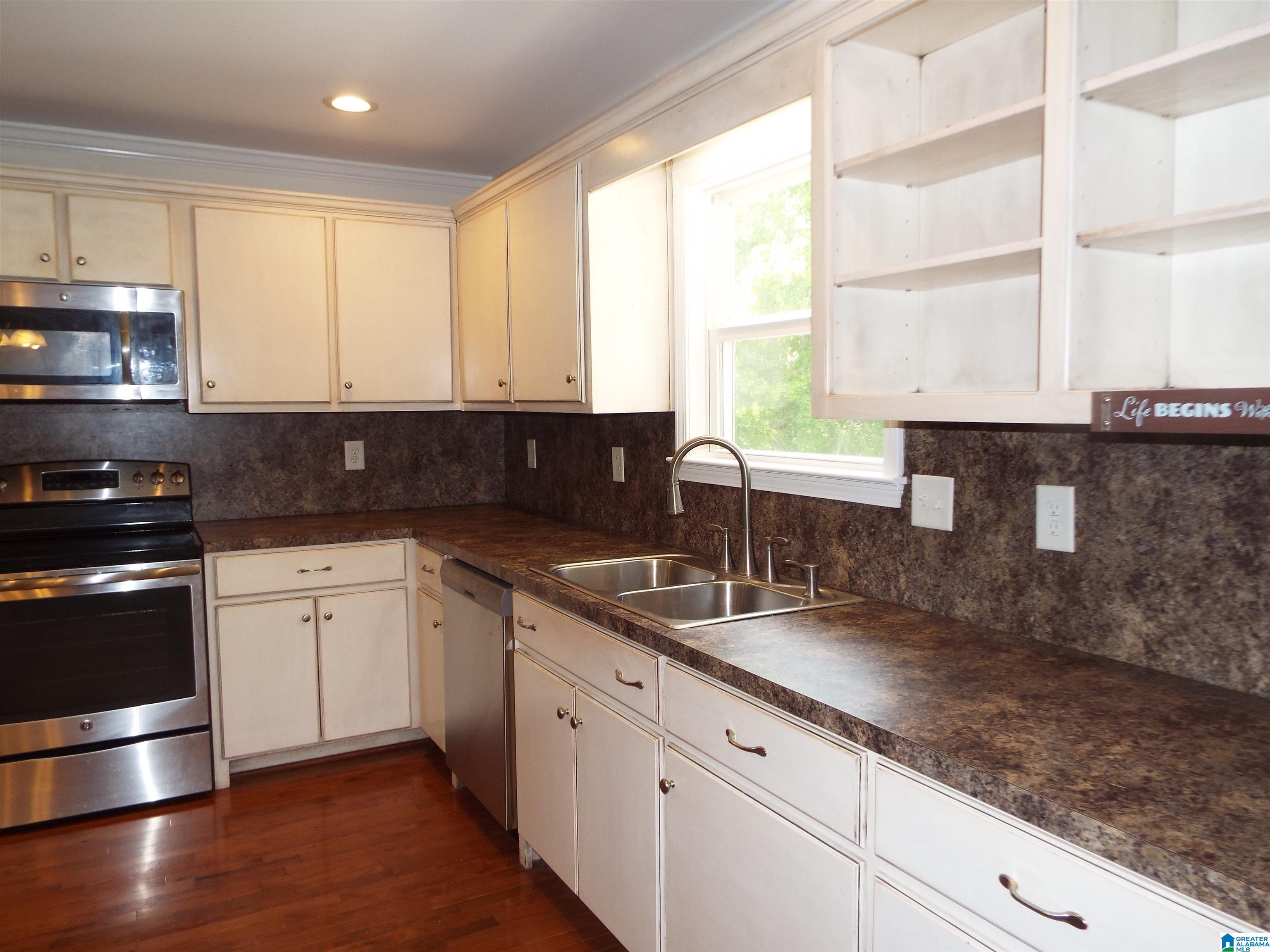 109 YEAGER DRIVE