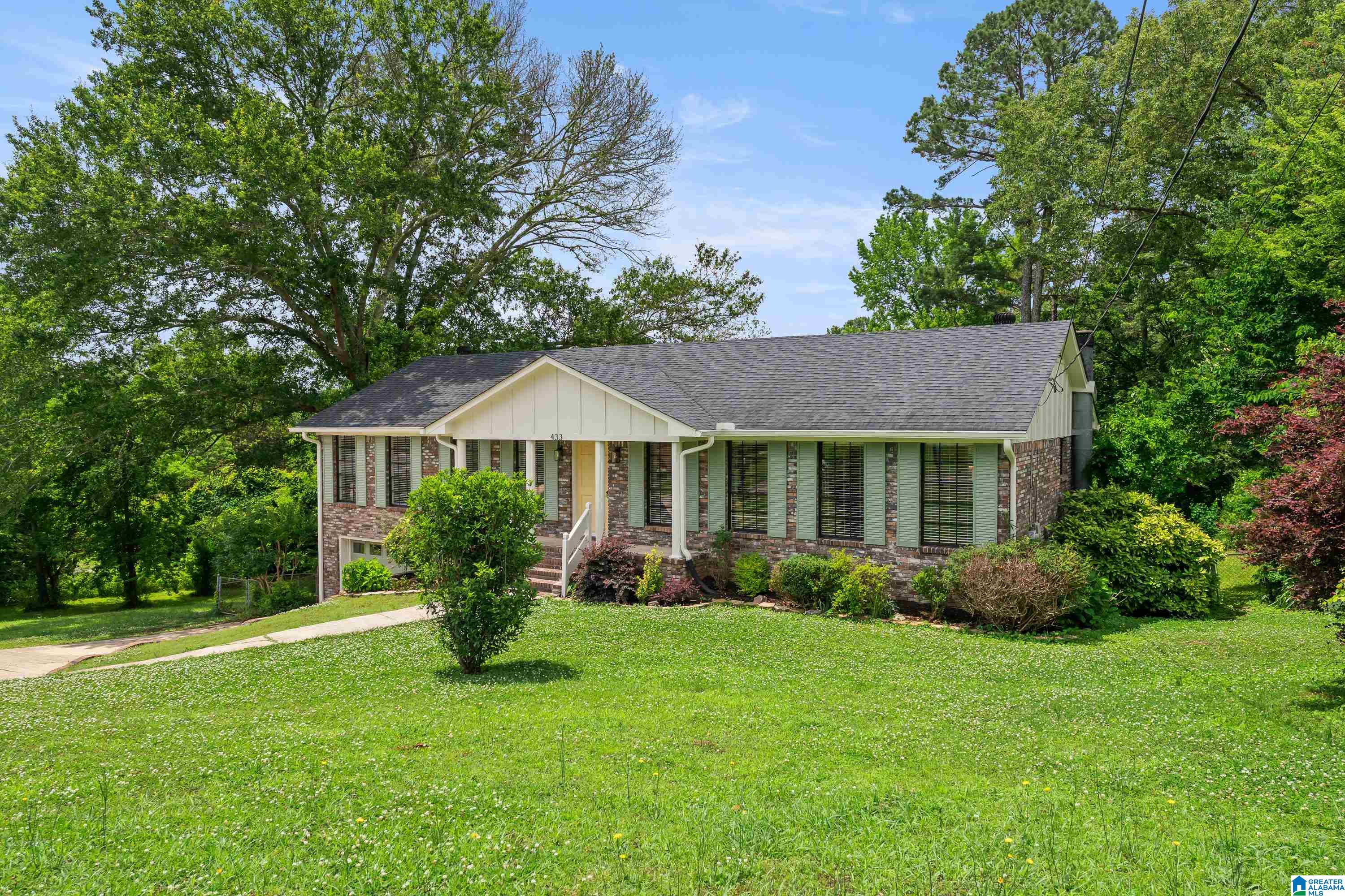 433 DANIEL DRIVE NE - Photo 4