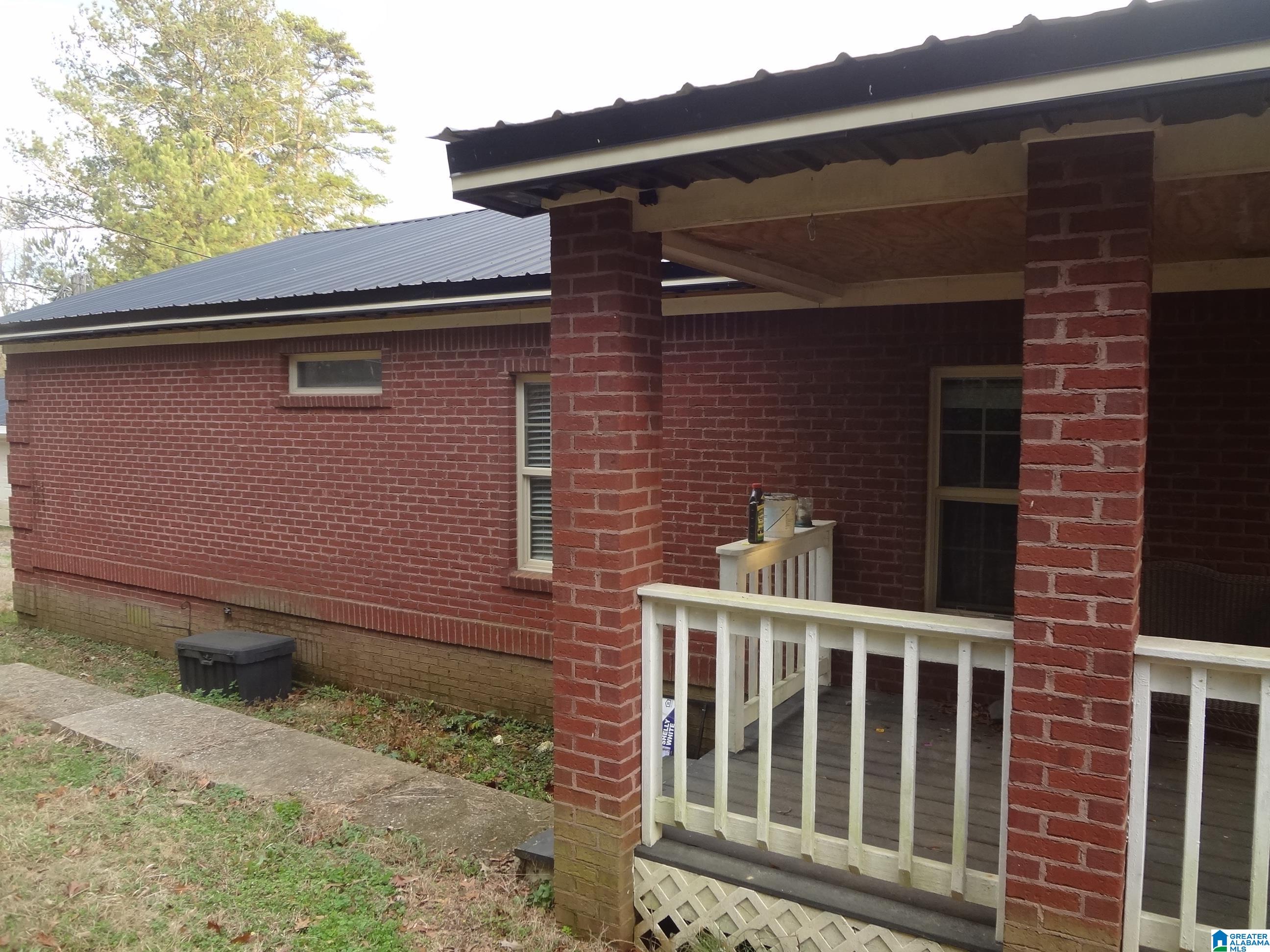125 LAKE DRIVE