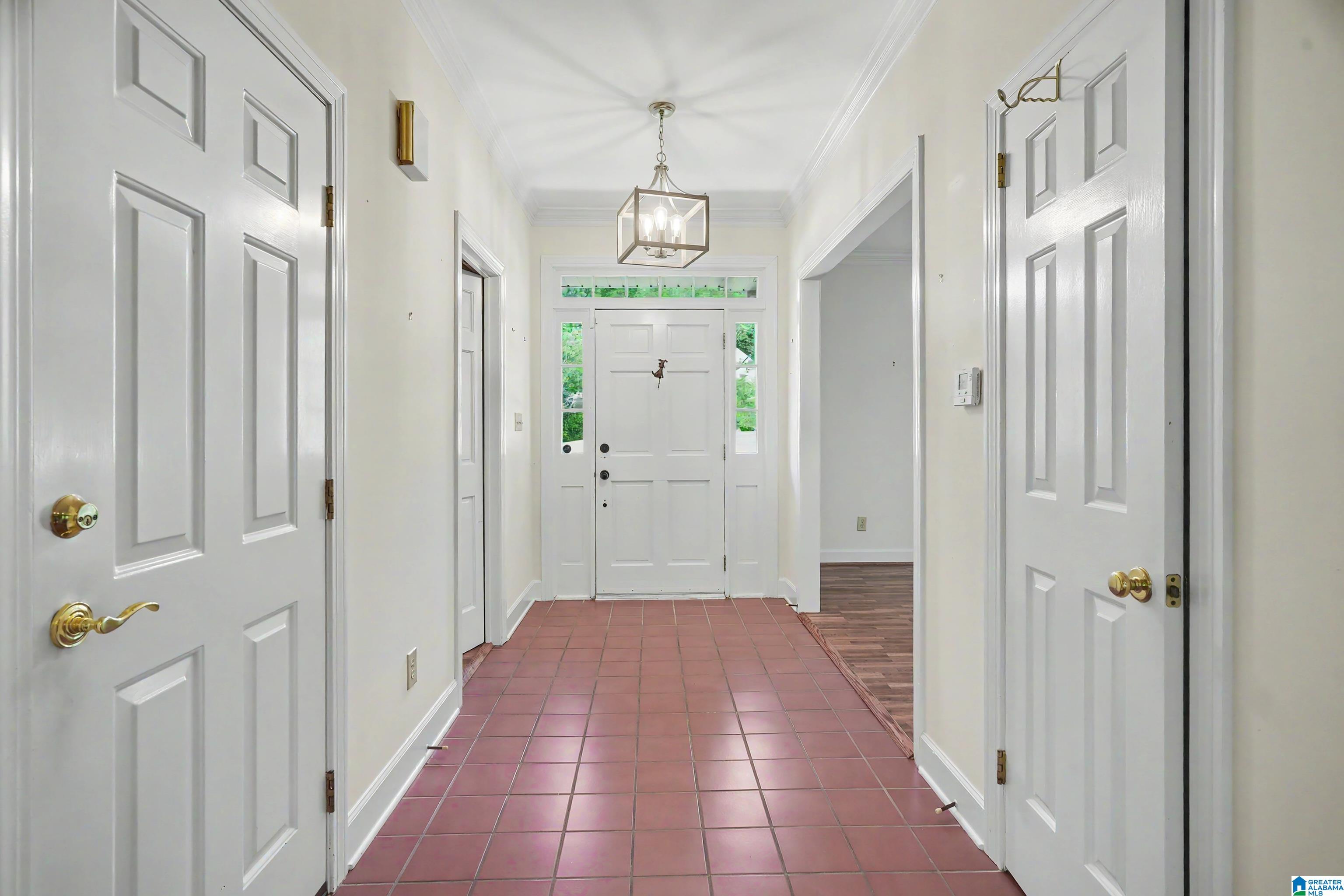 2813 BERKELEY DRIVE