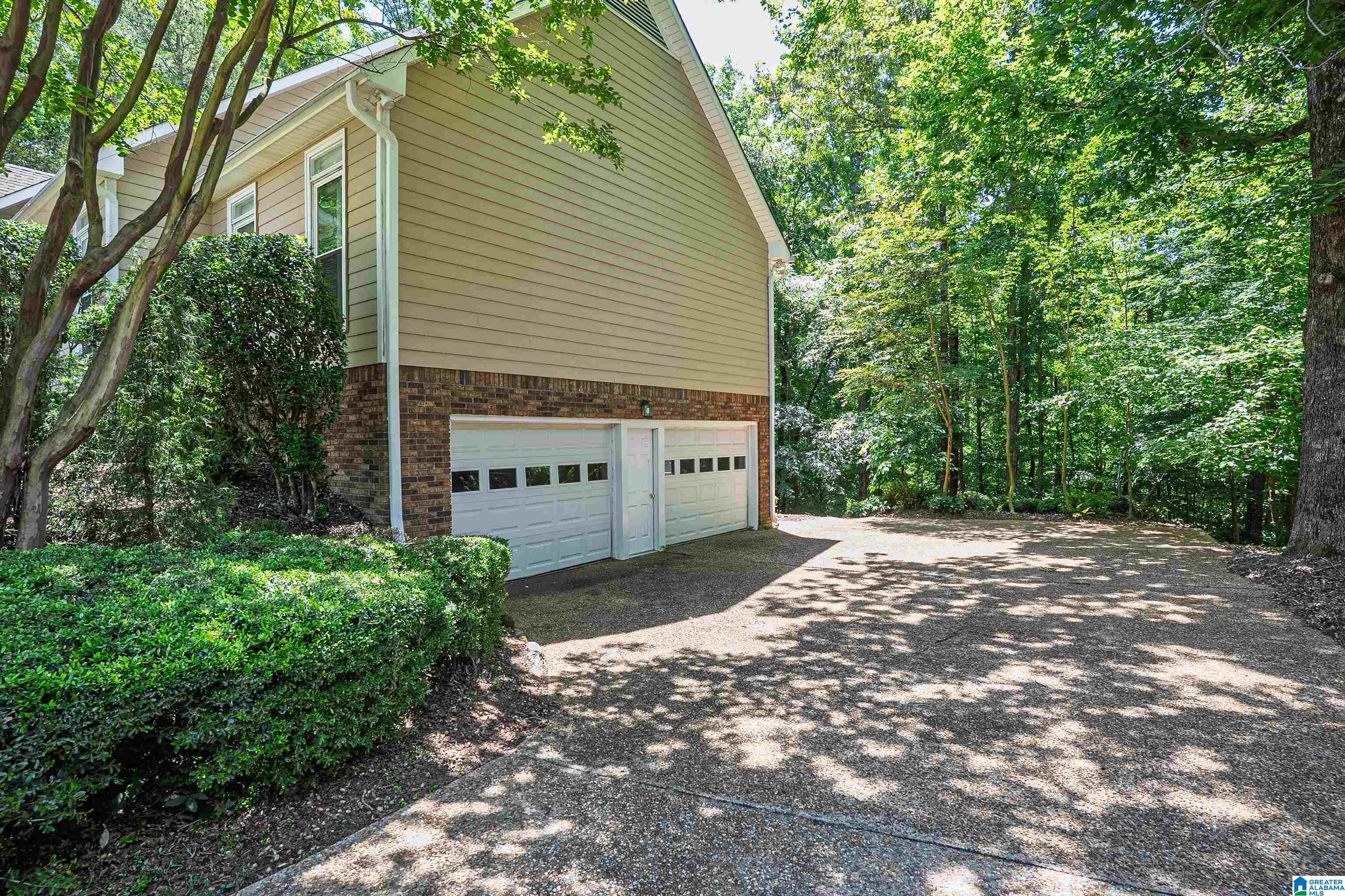 2813 BERKELEY DRIVE