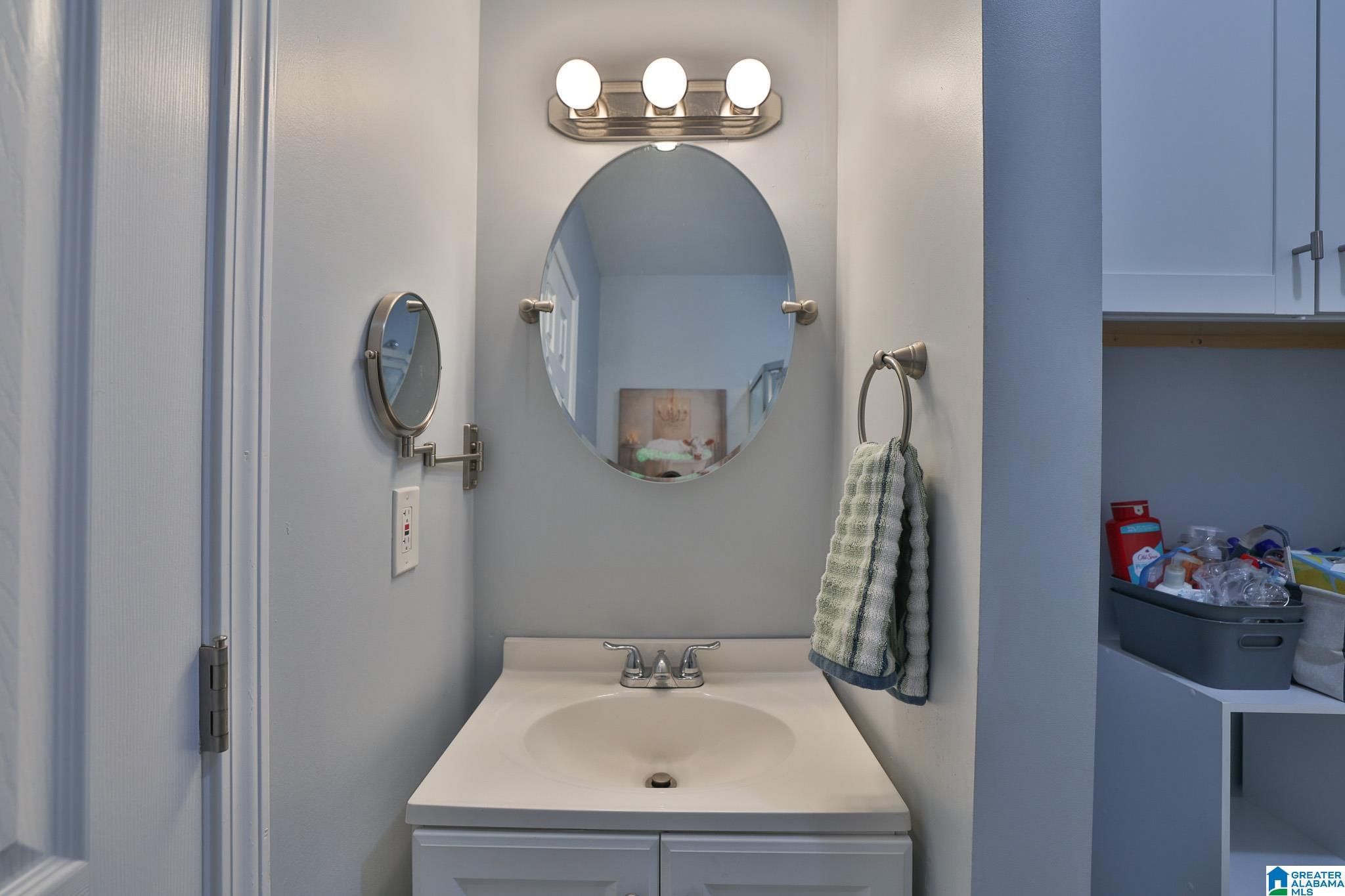 560 DAVIS ACRES DRIVE