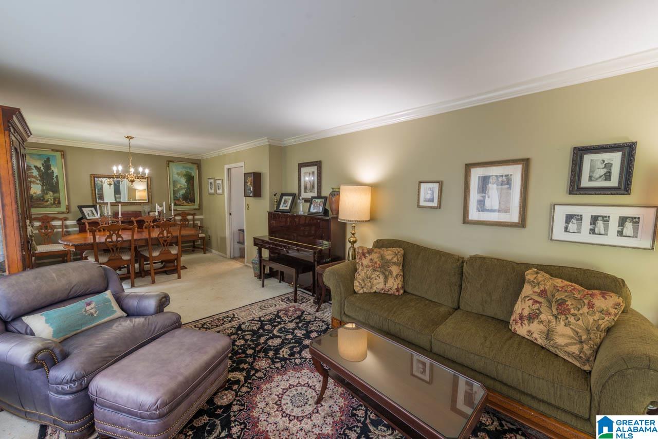 1912 TALL TIMBERS DRIVE