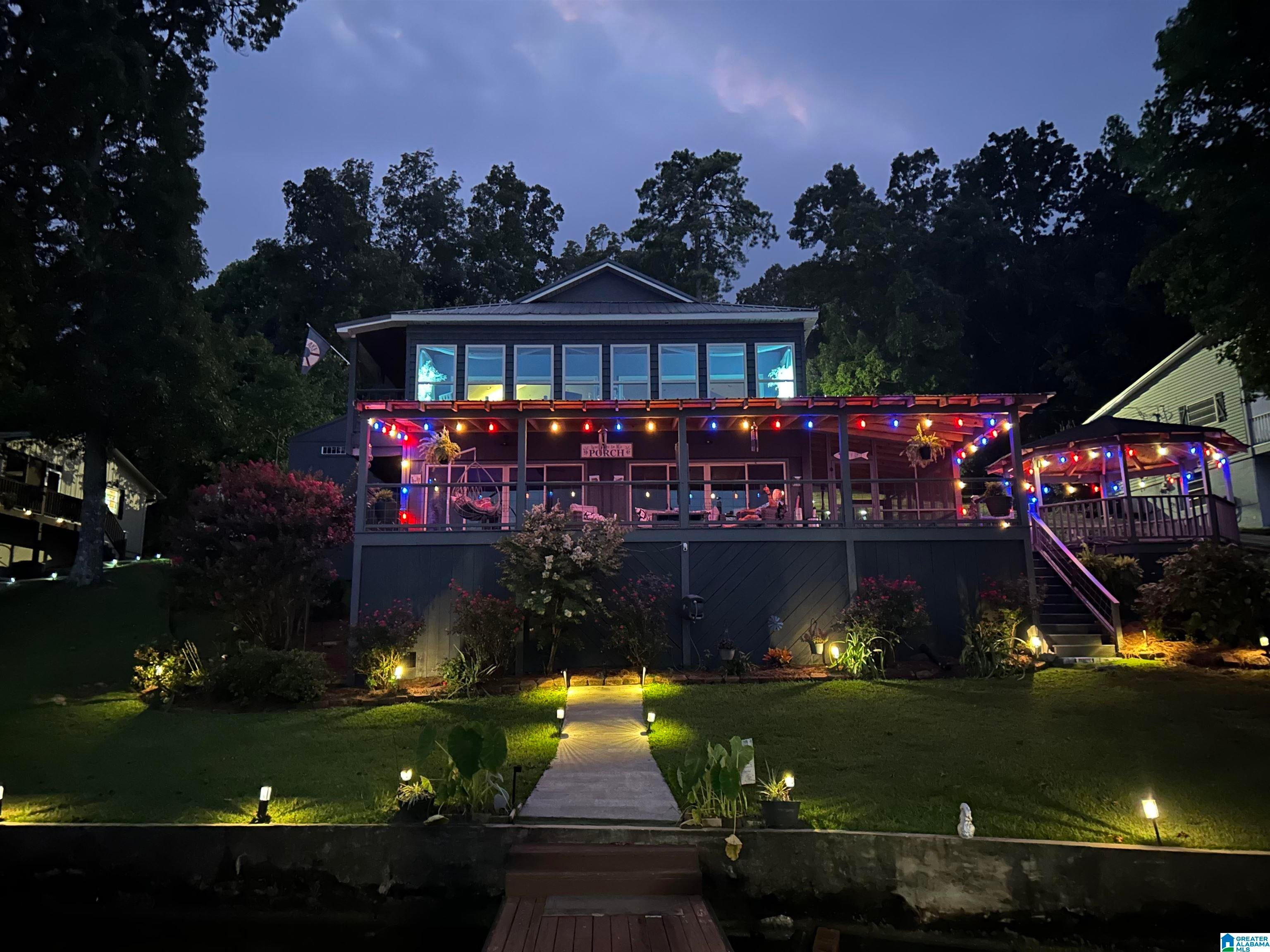 992 DAVIS ACRES DRIVE