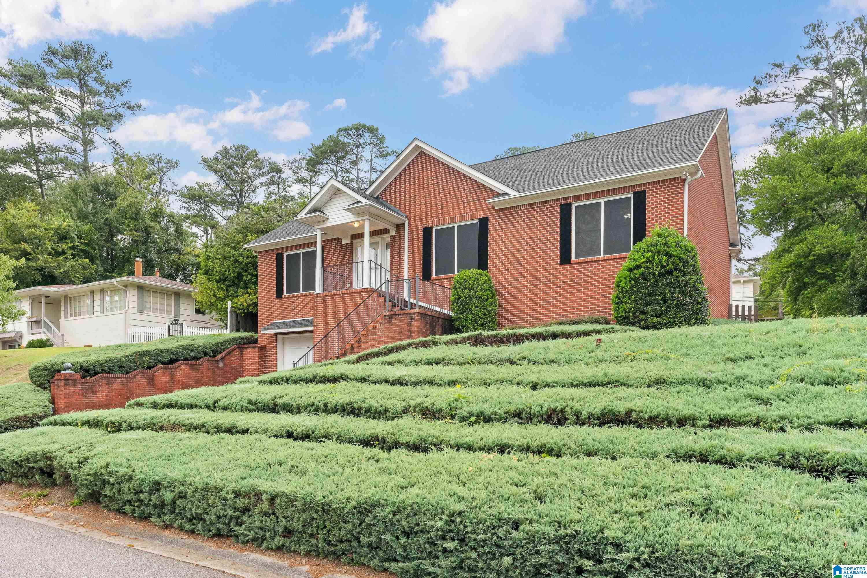 1124 S SHADESVIEW TERRACE