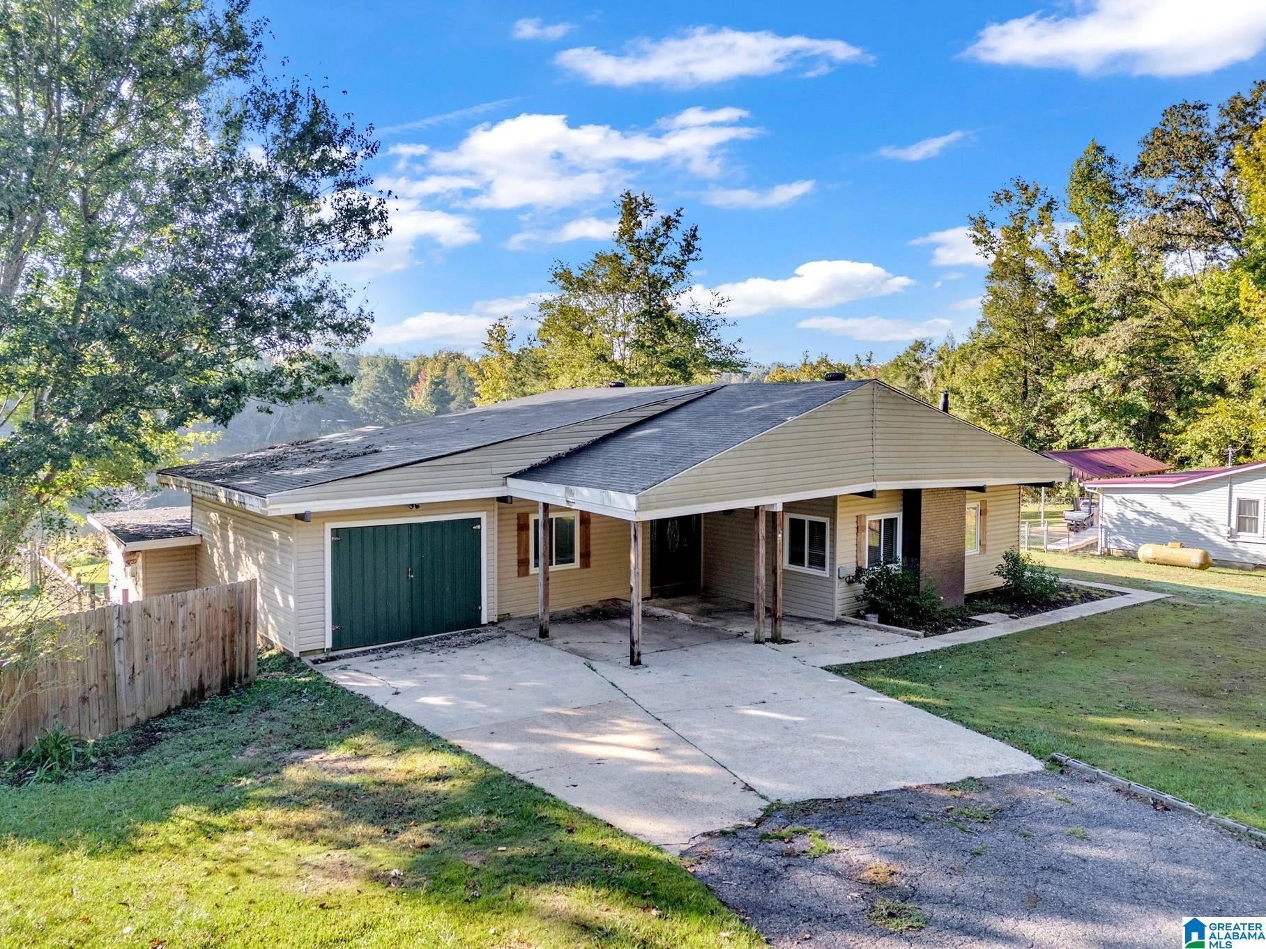 11807 WOODLAND DRIVE