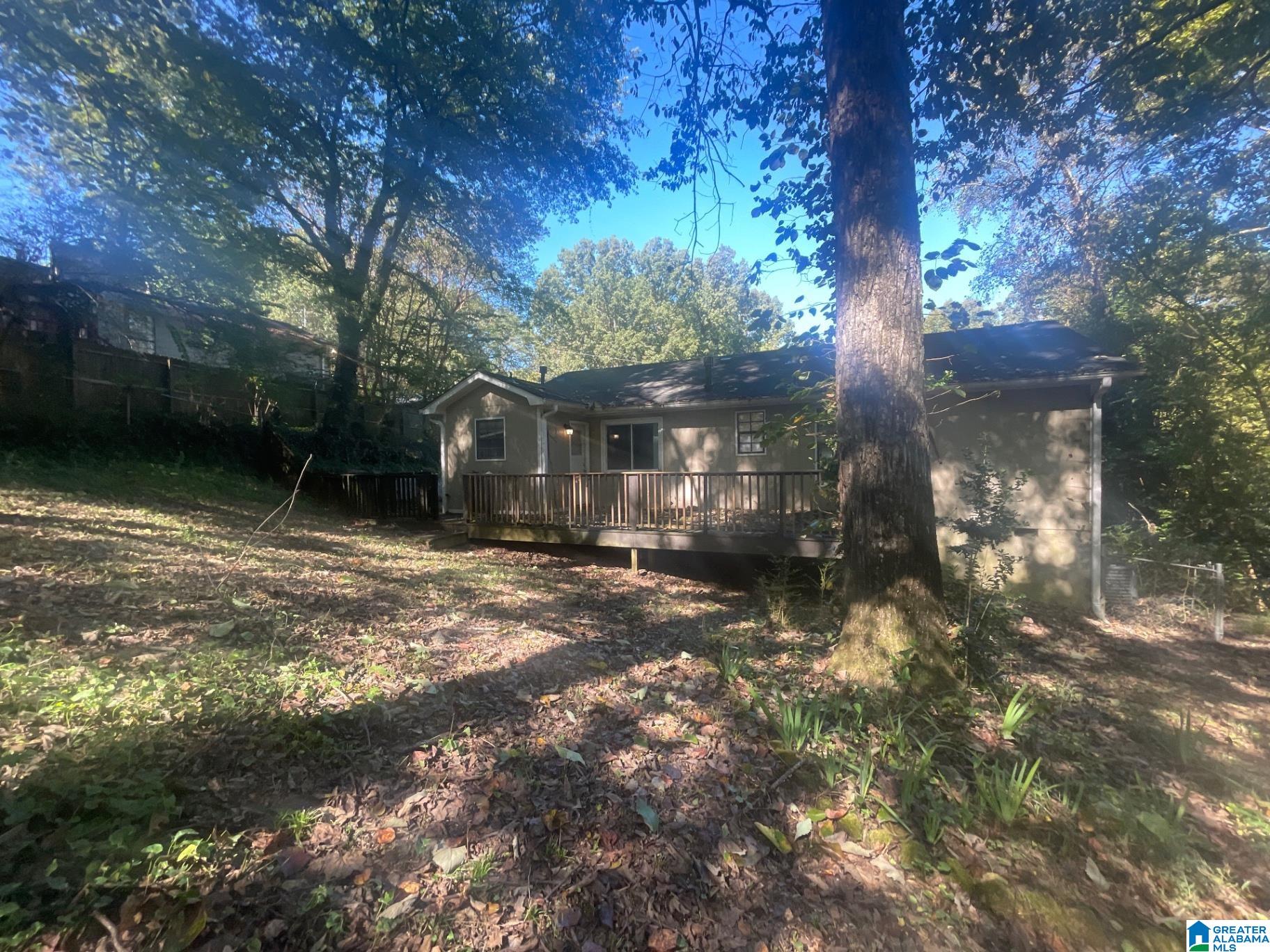 1045 ALICIA DRIVE