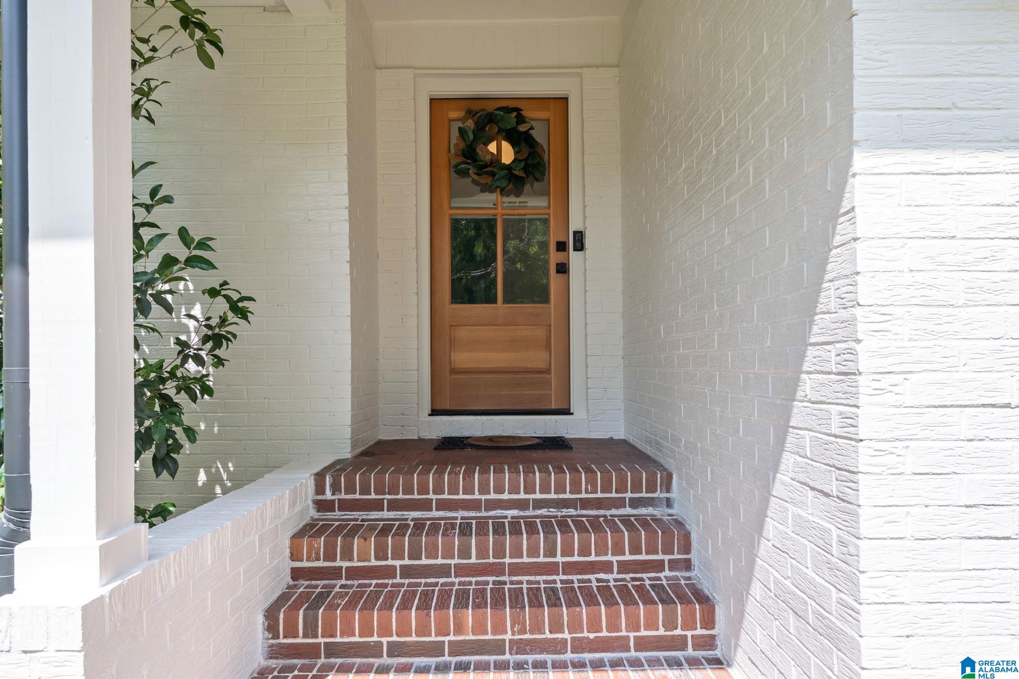 605 DEVON DRIVE
