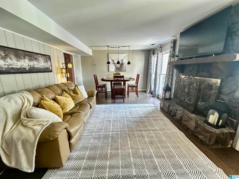 711 CAHABA MANOR DRIVE PELHAM AL 35124