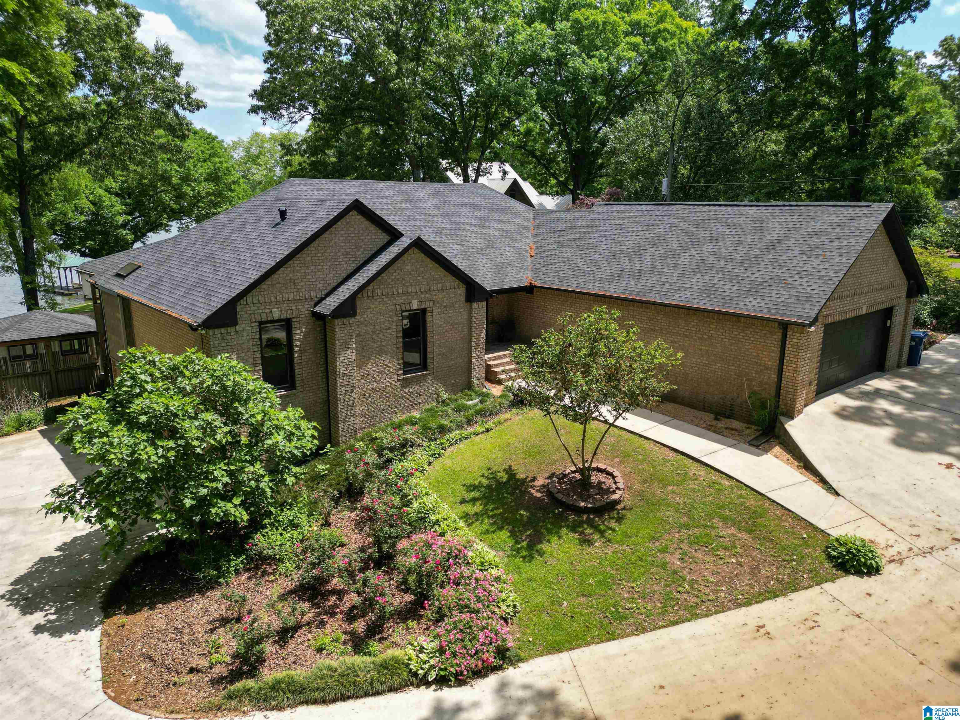 5804 LEE ROAD