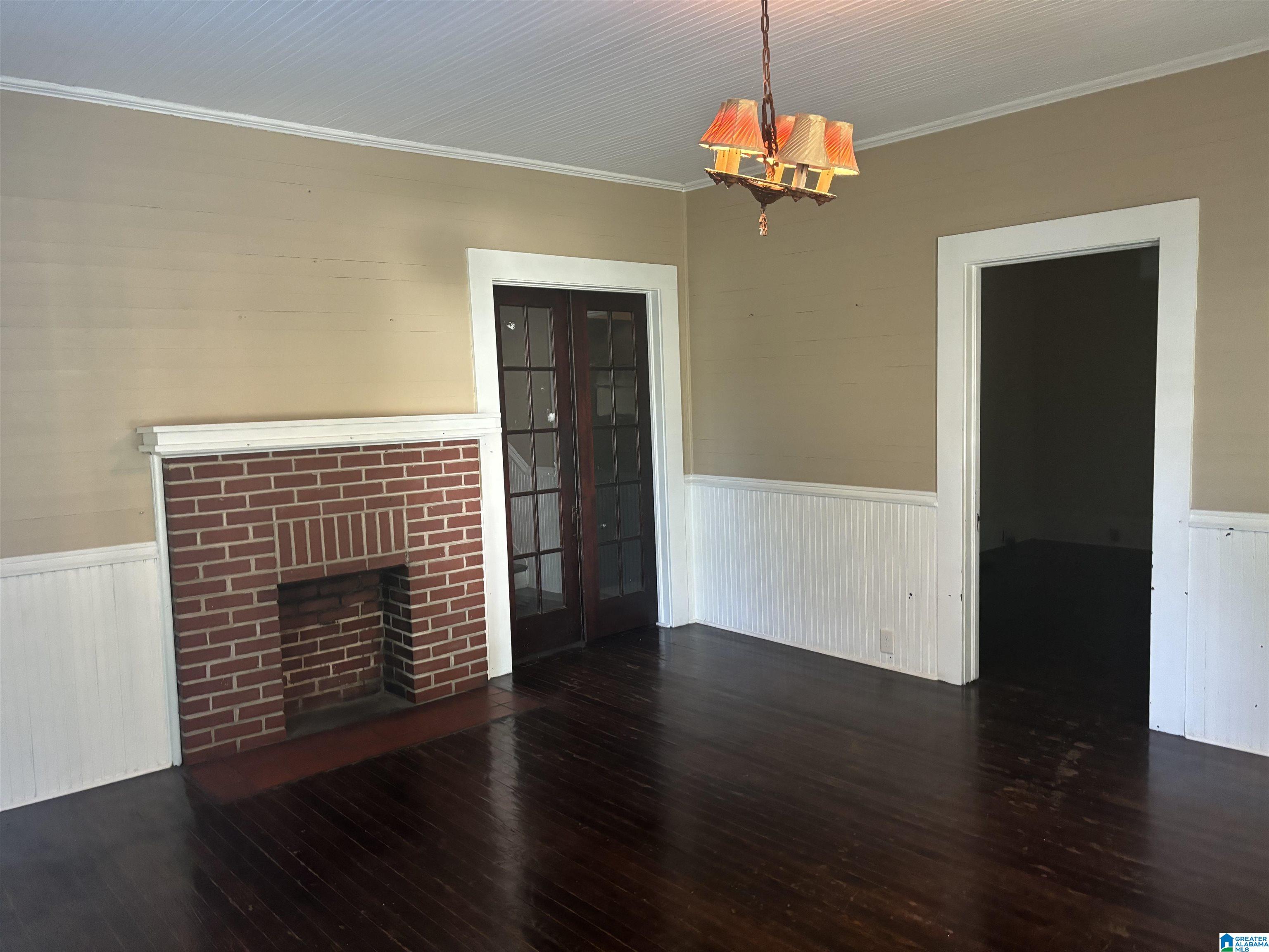 304 S BROADWAY AVENUE S