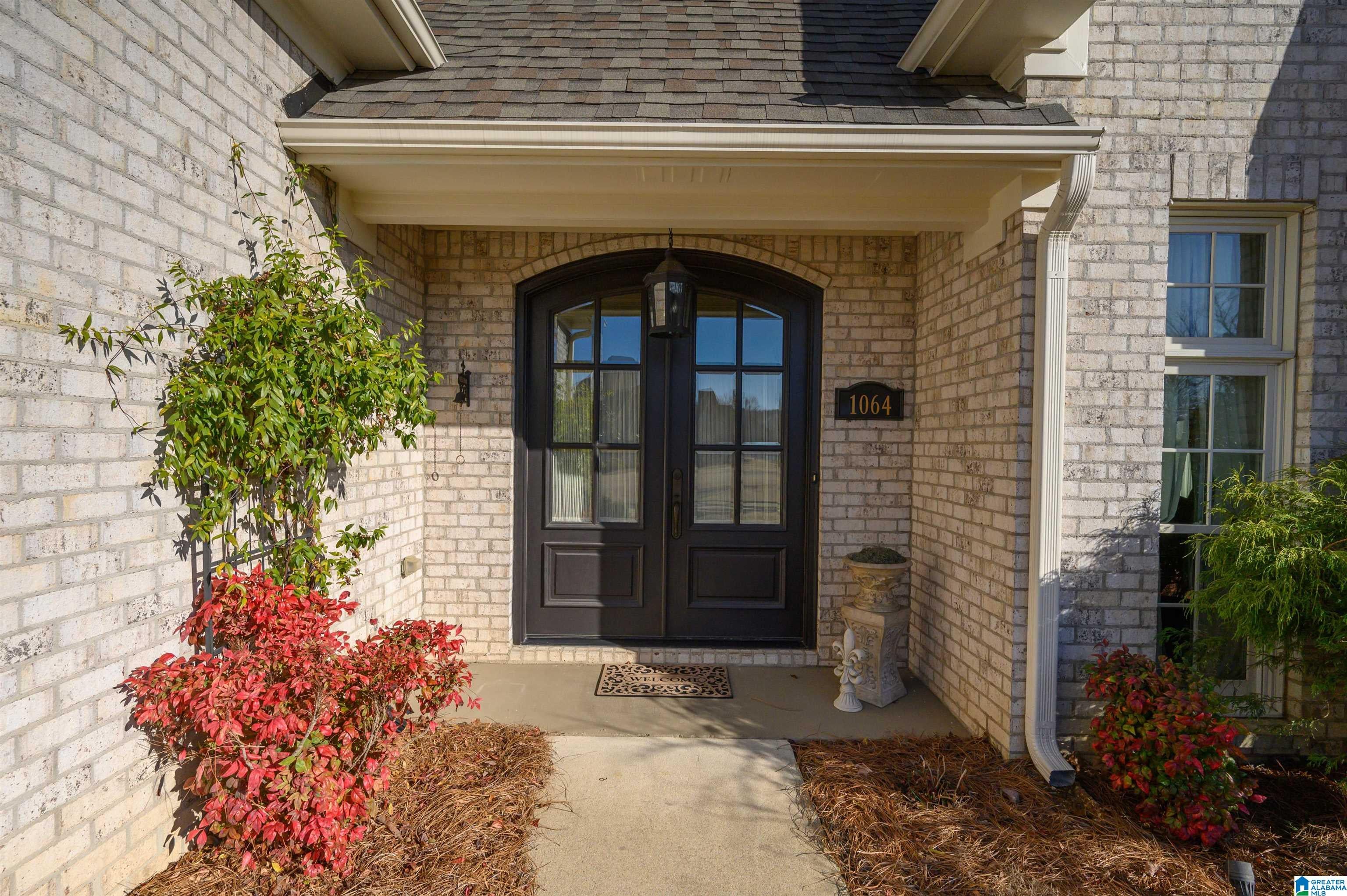 1064 REGENCY WAY