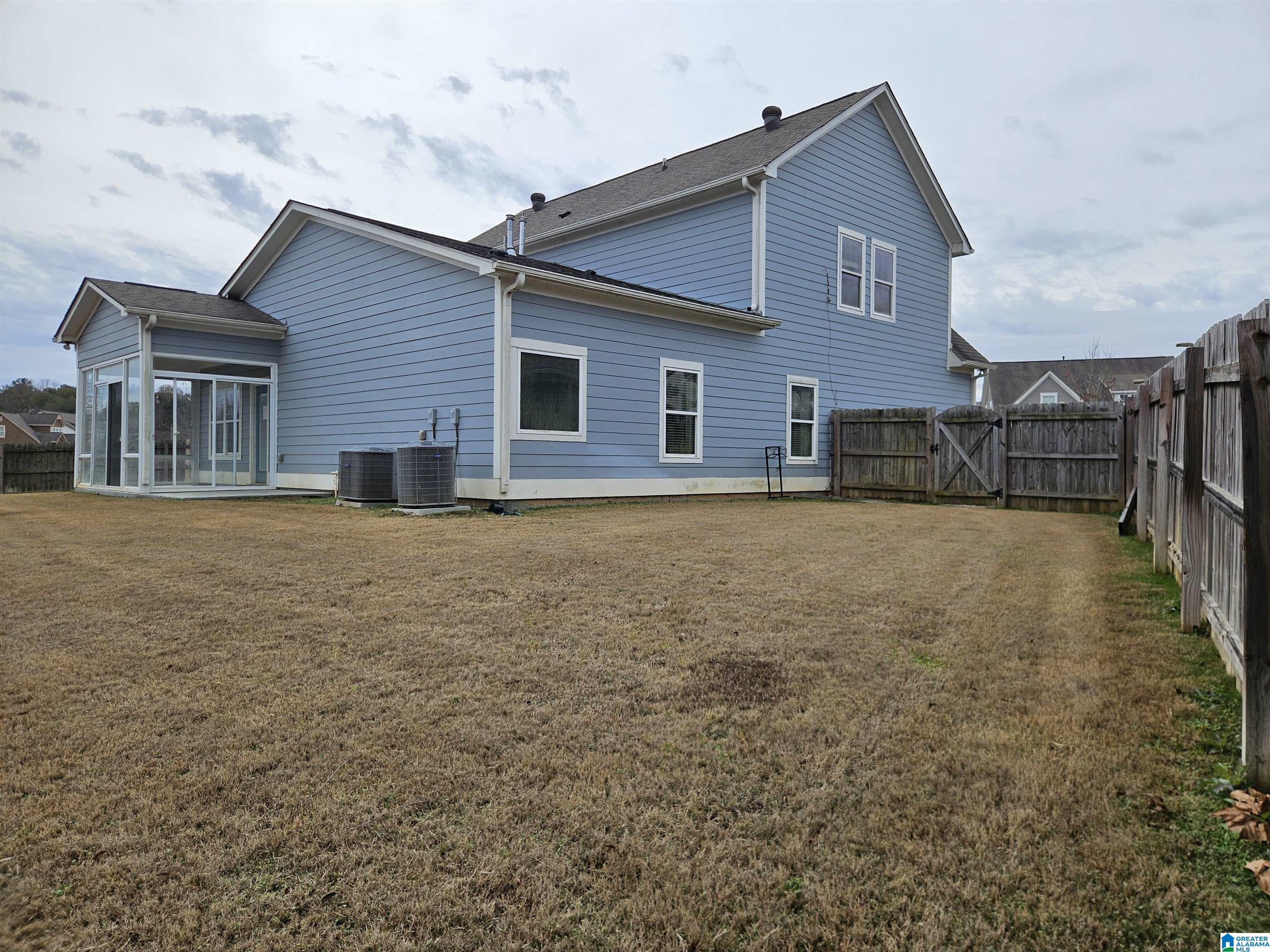 225 SHELBY FARMS BEND