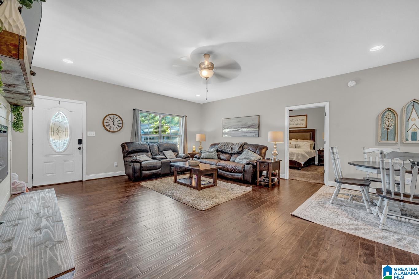 2597 BLAKE WAY