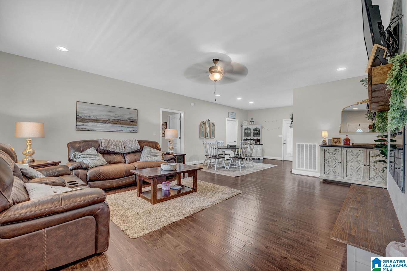 2597 BLAKE WAY