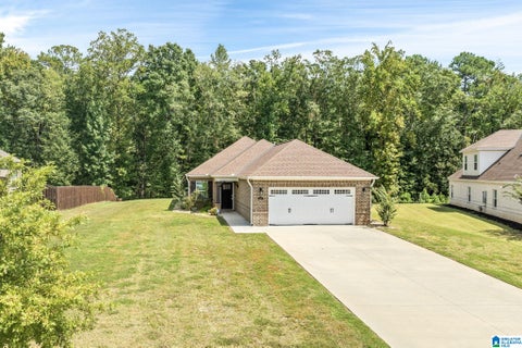 Photo of 517 Towne Lake Parkway E, OPELIKA, AL 36804 (MLS # 21465226)