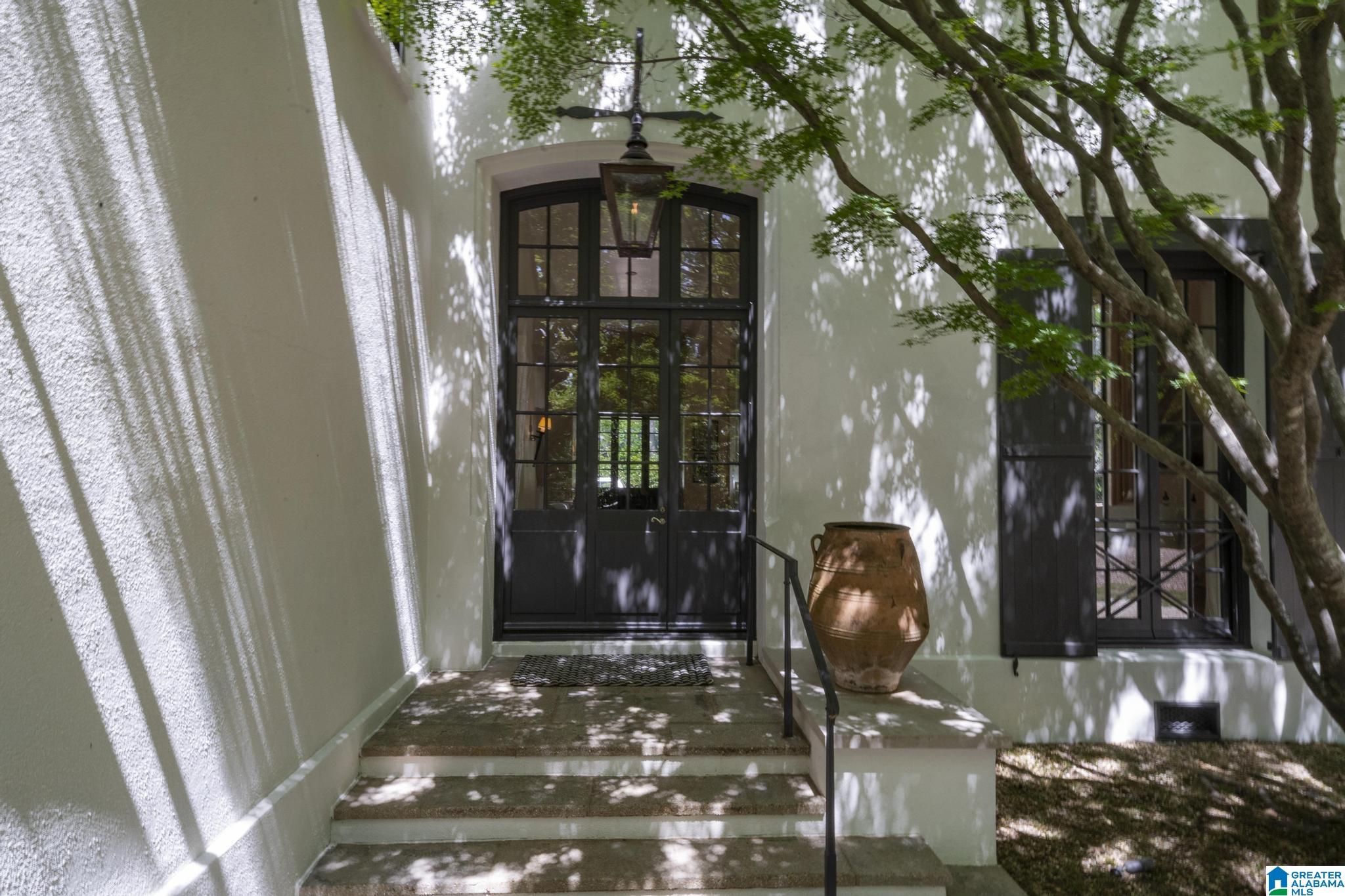 2708 ABINGDON ROAD