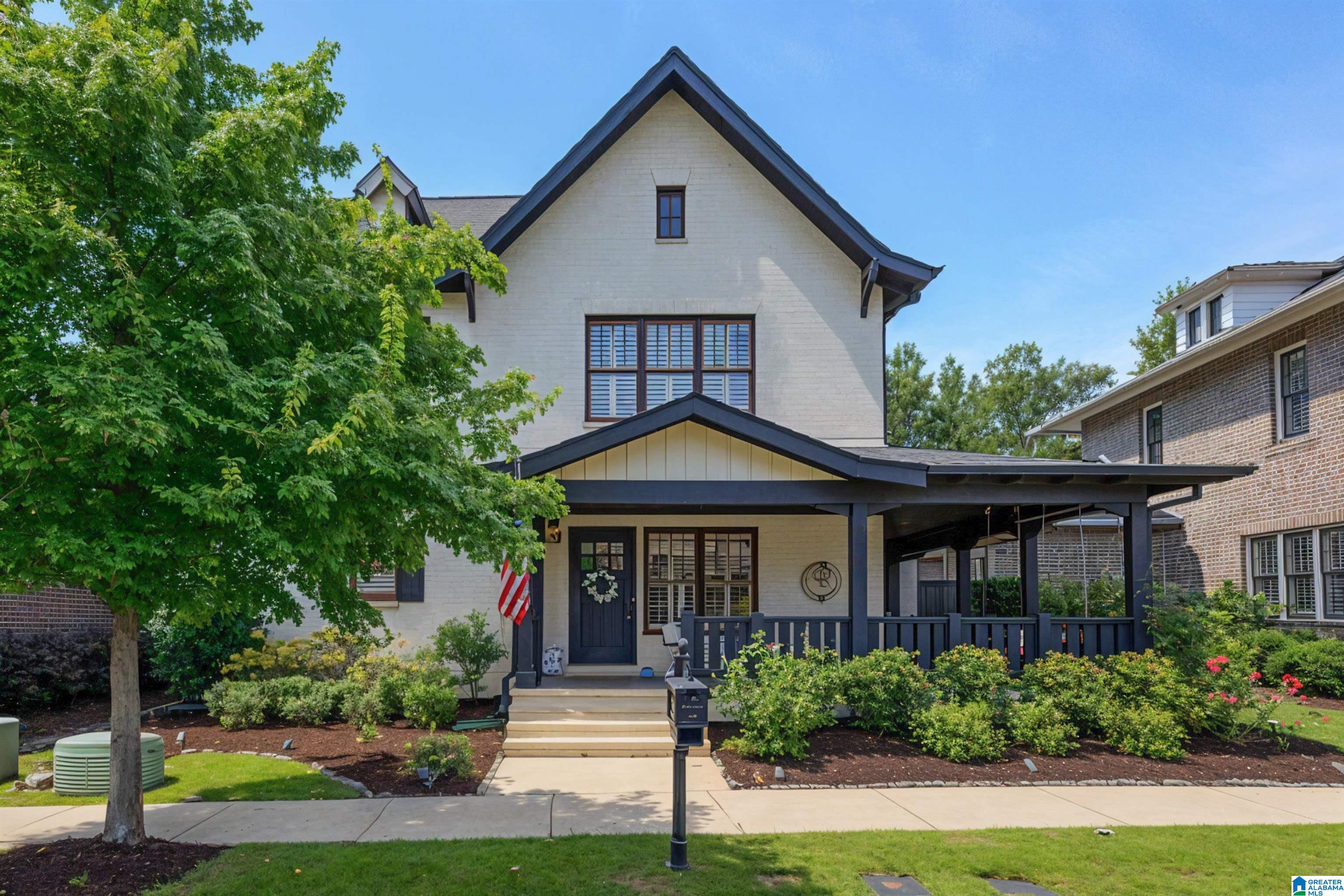 2438 NORTHAMPTON DRIVE