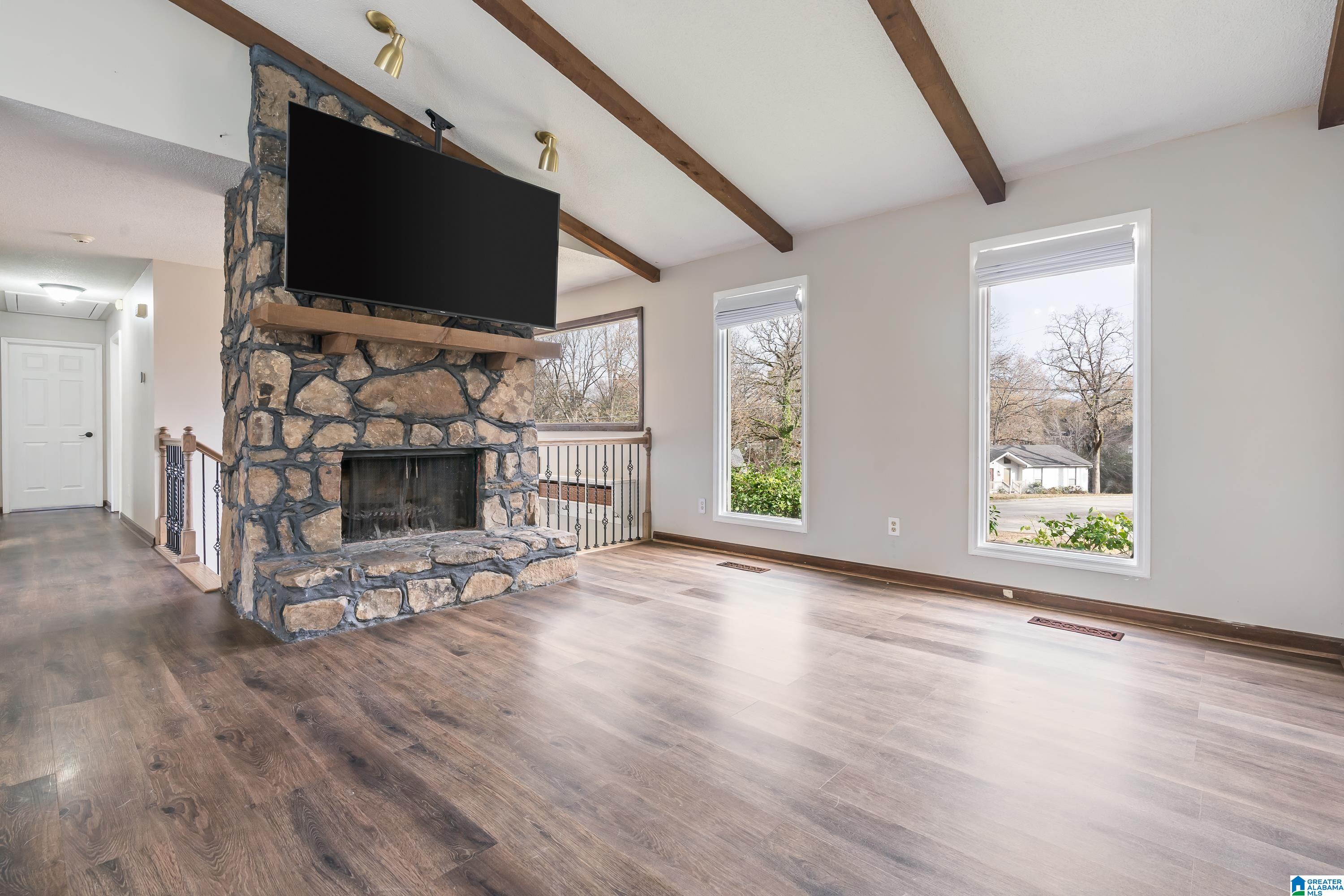 140 SOUTHERN HILLS DRIVE