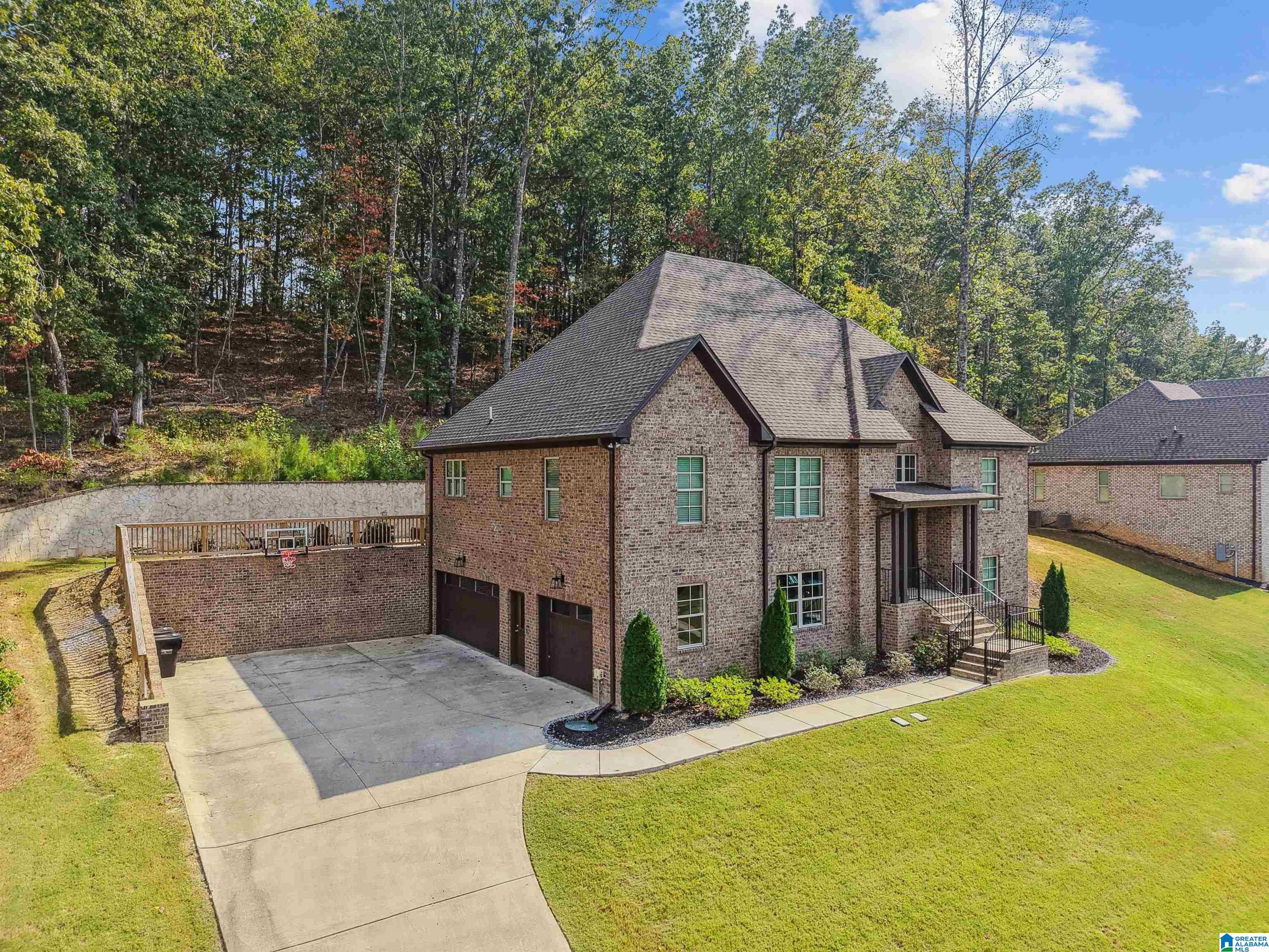 1013 GREY OAKS VALLEY