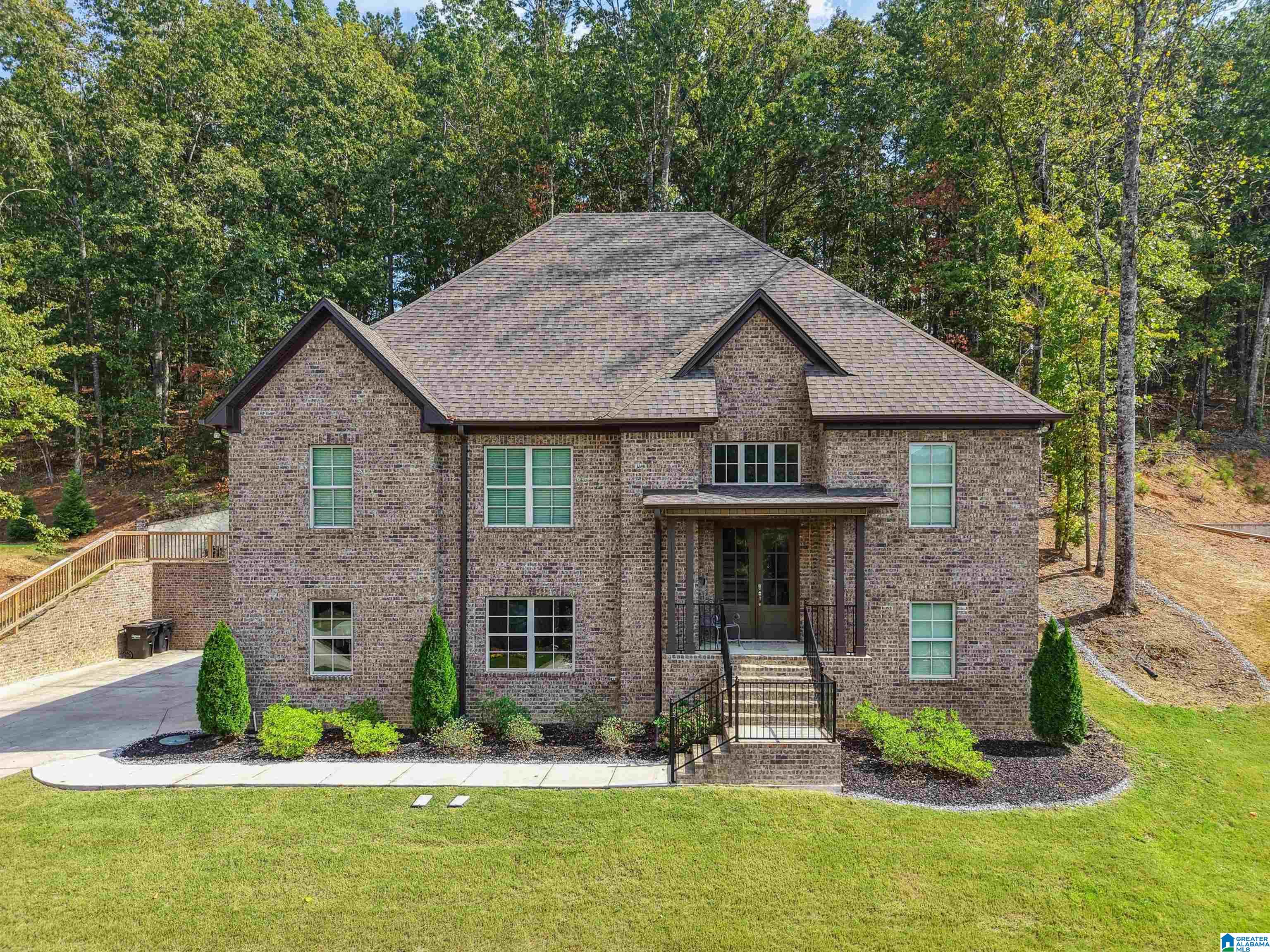 1013 GREY OAKS VALLEY