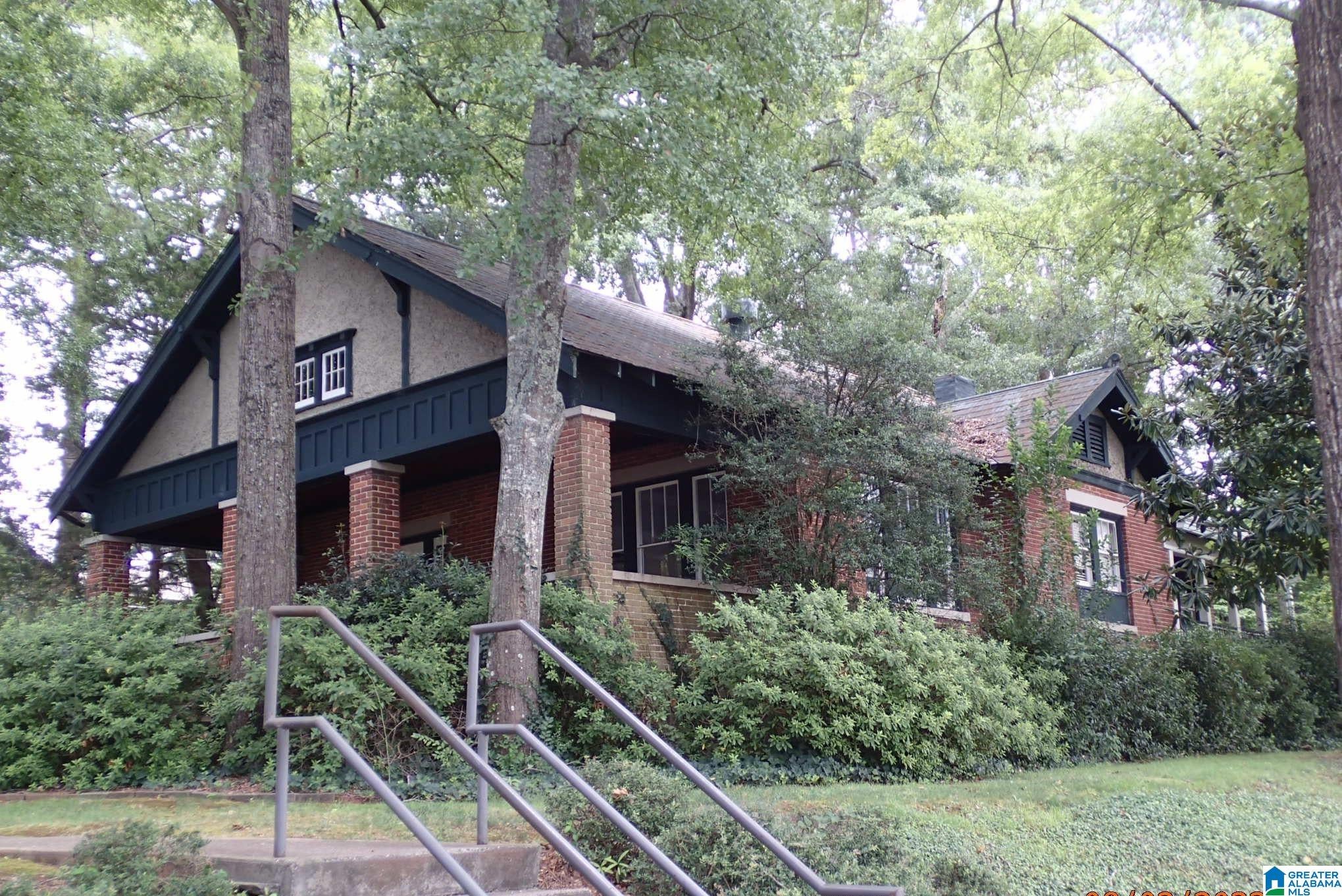 101 E 1ST STREET