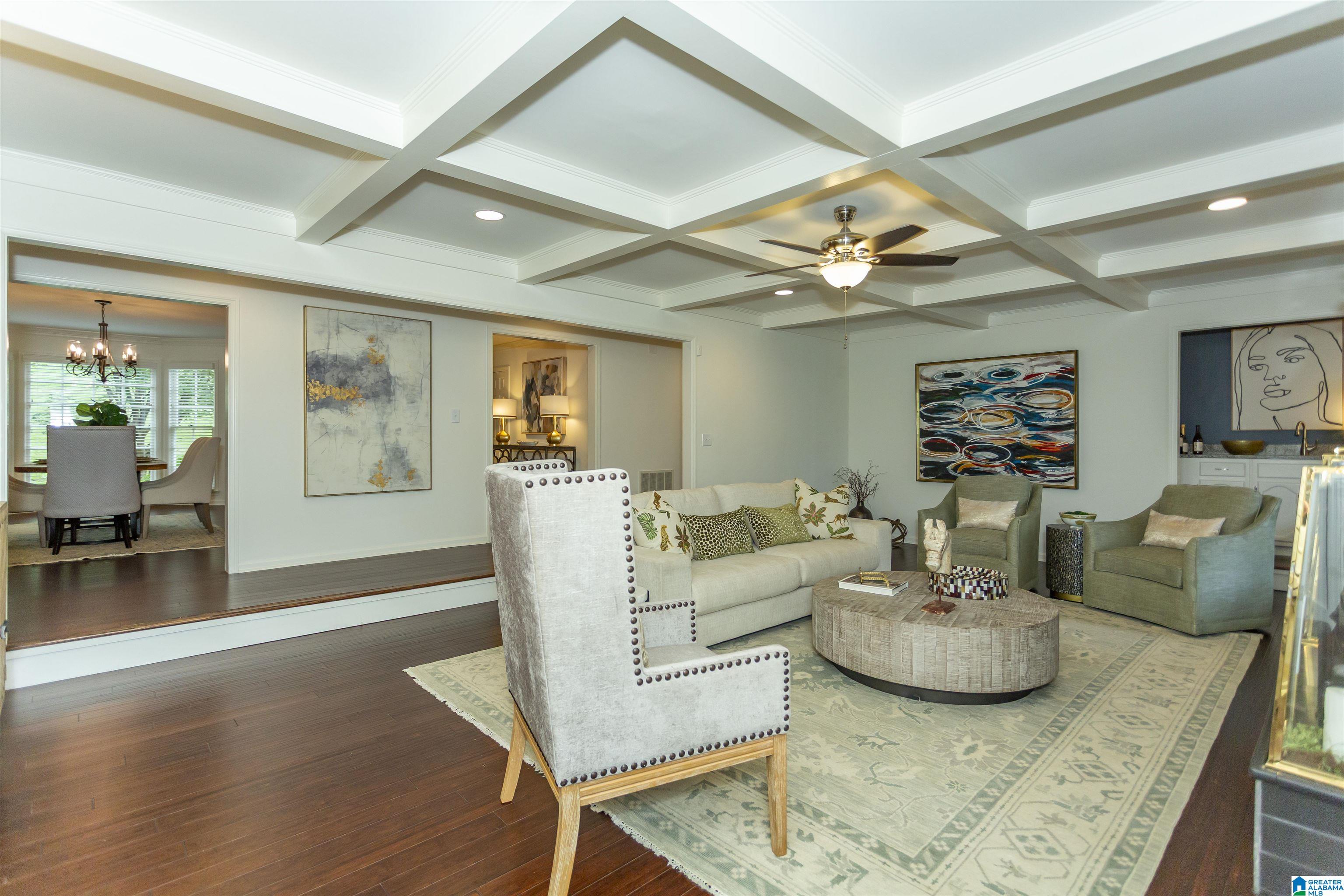 325 VESCLUB DRIVE