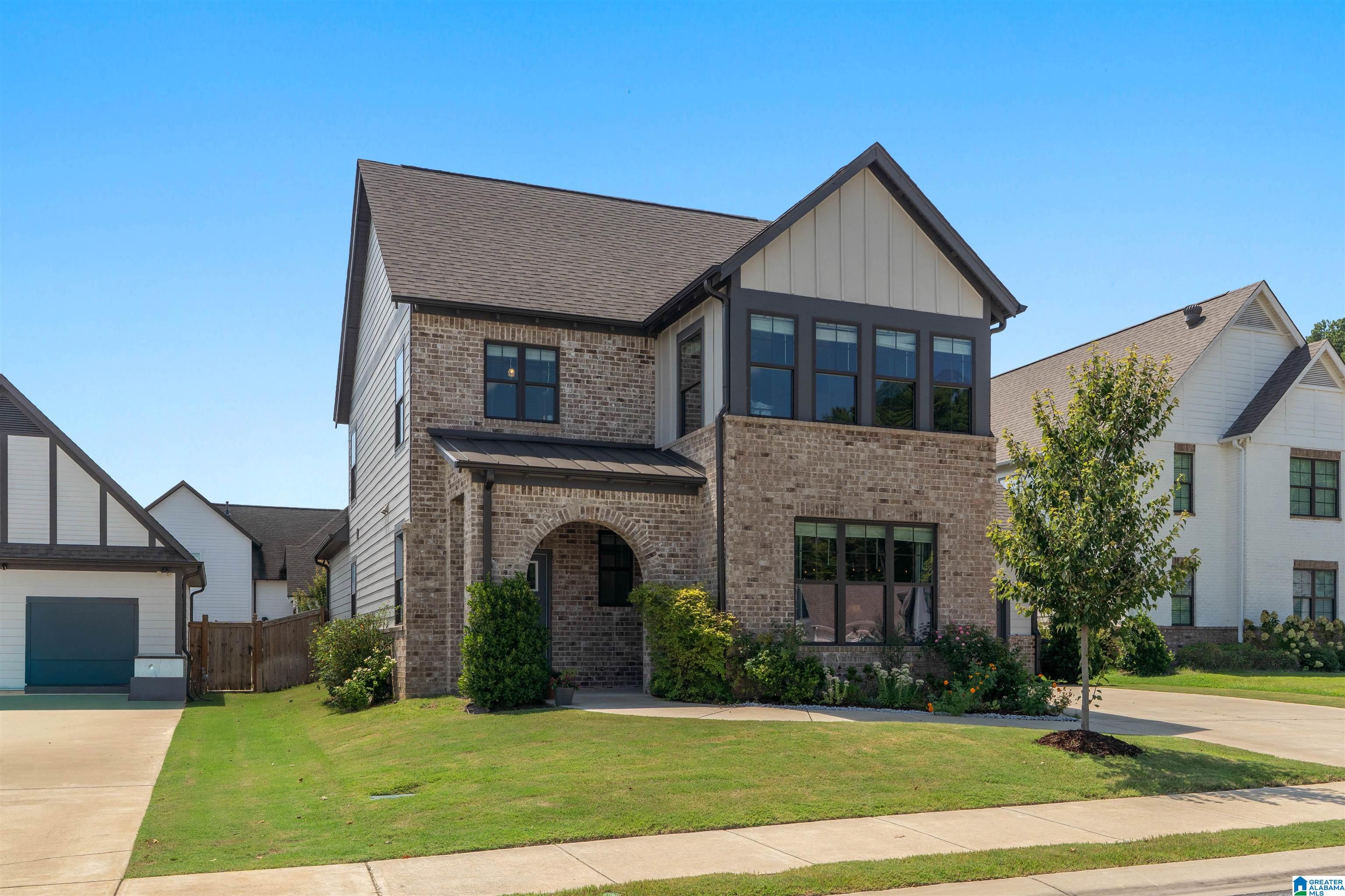 830 GRIFFIN PARK CIRCLE