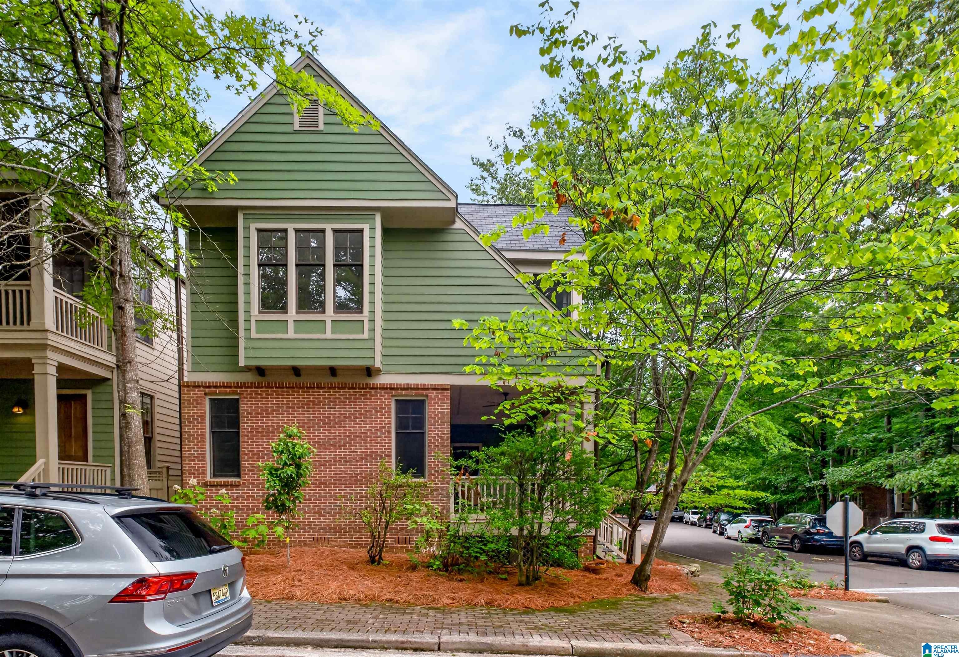 24 ABBOTT SQUARE