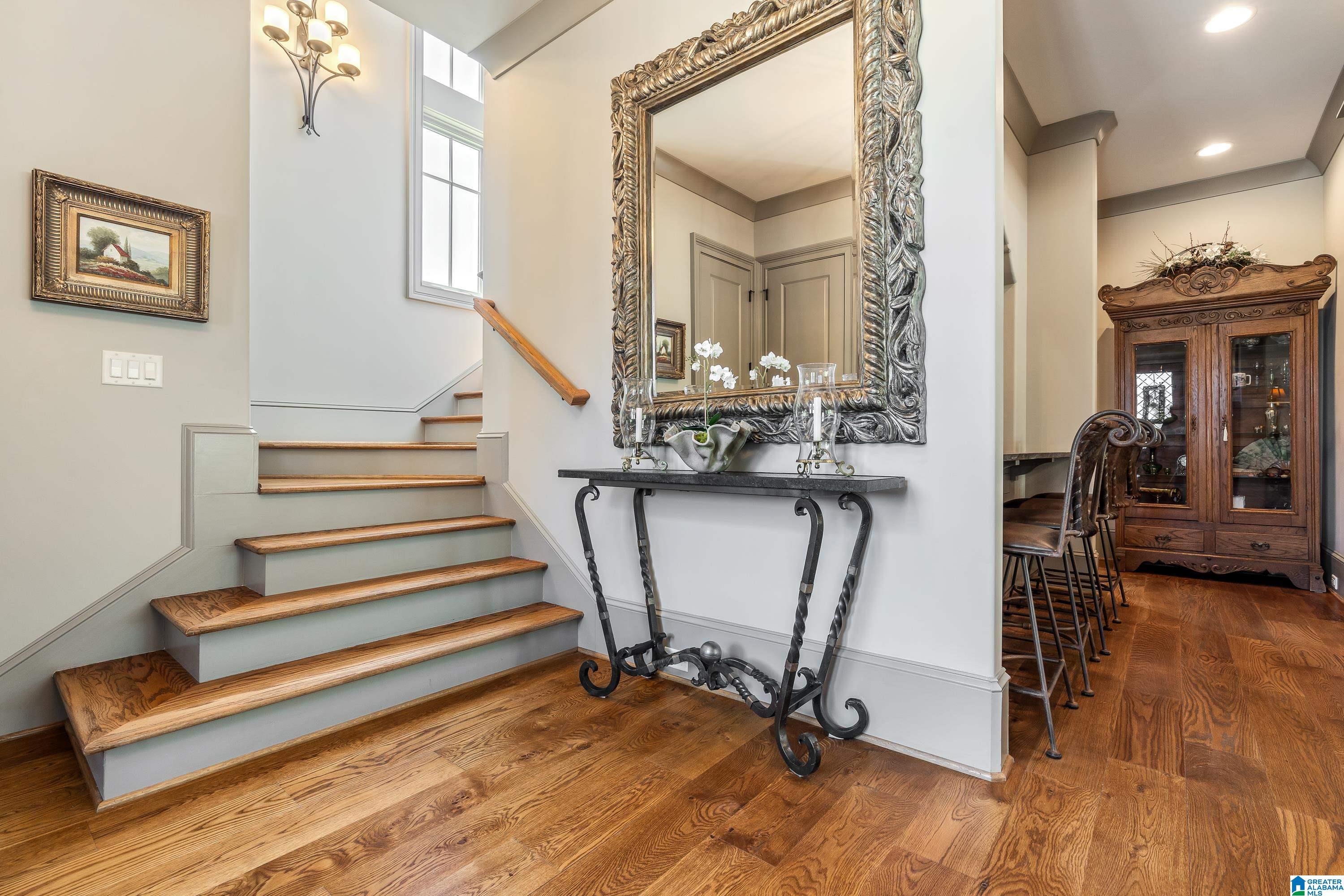 5825 DEERFOOT COURT