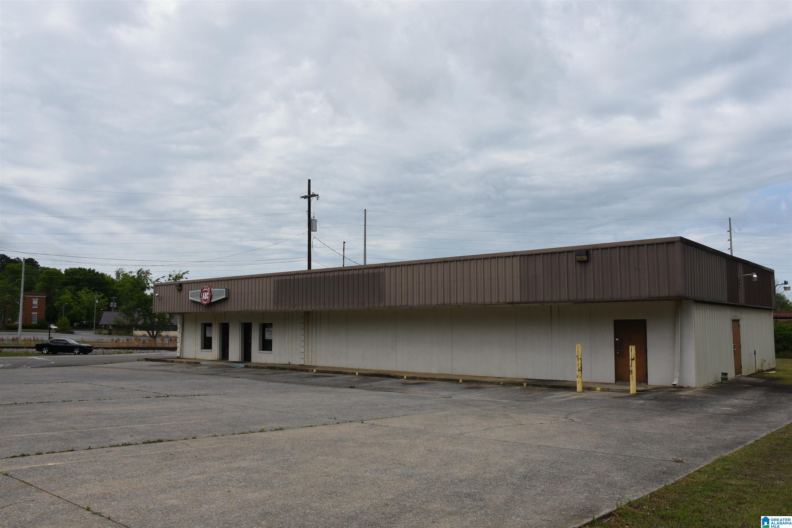 301 N MAIN AVENUE