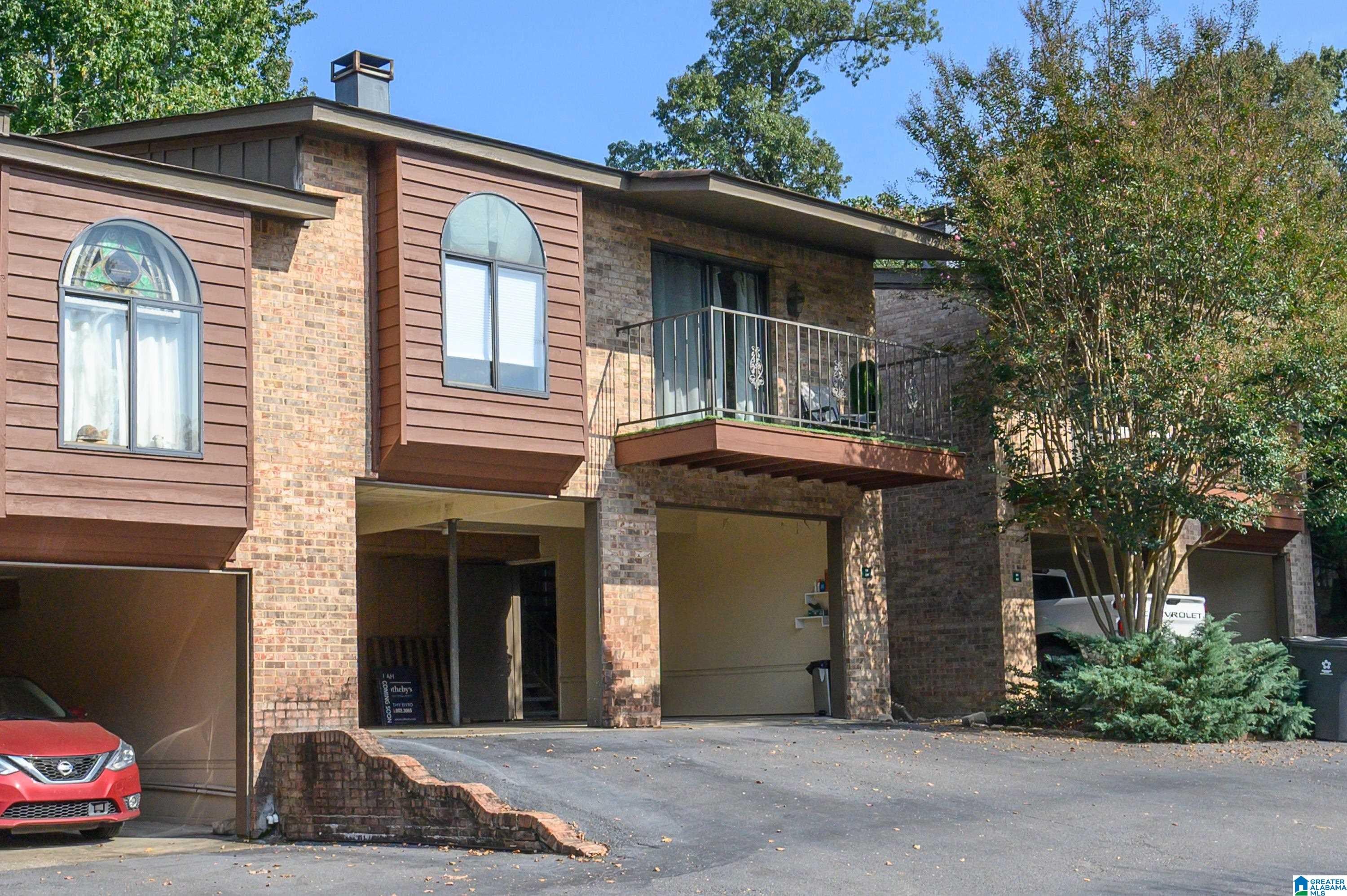 229 E GREEN 229