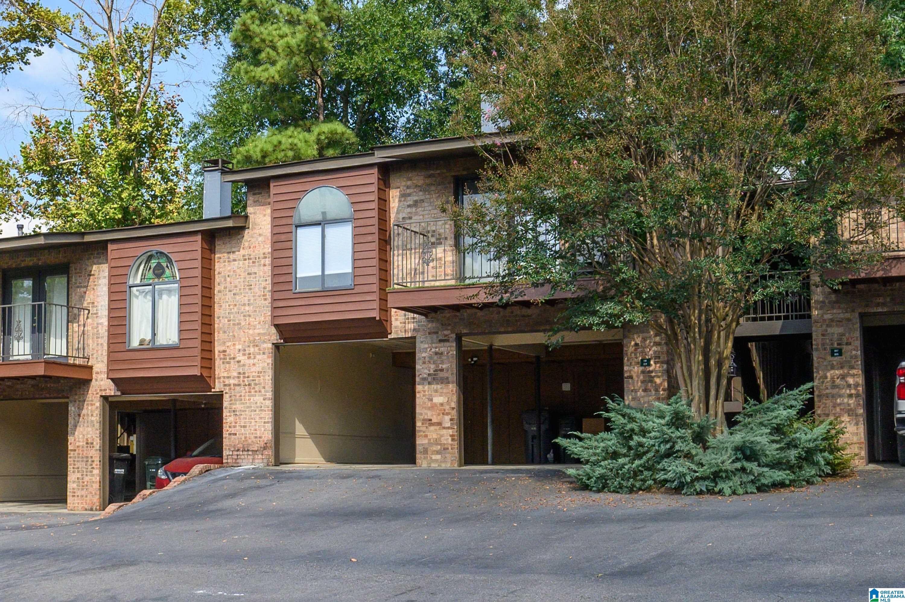229 E GREEN 229
