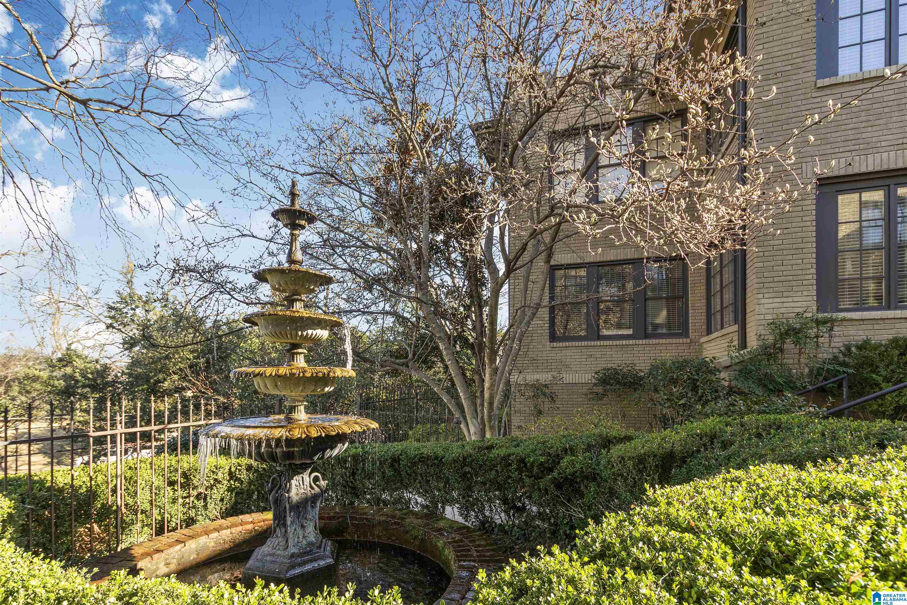 3123 HIGHLAND AVENUE S 102