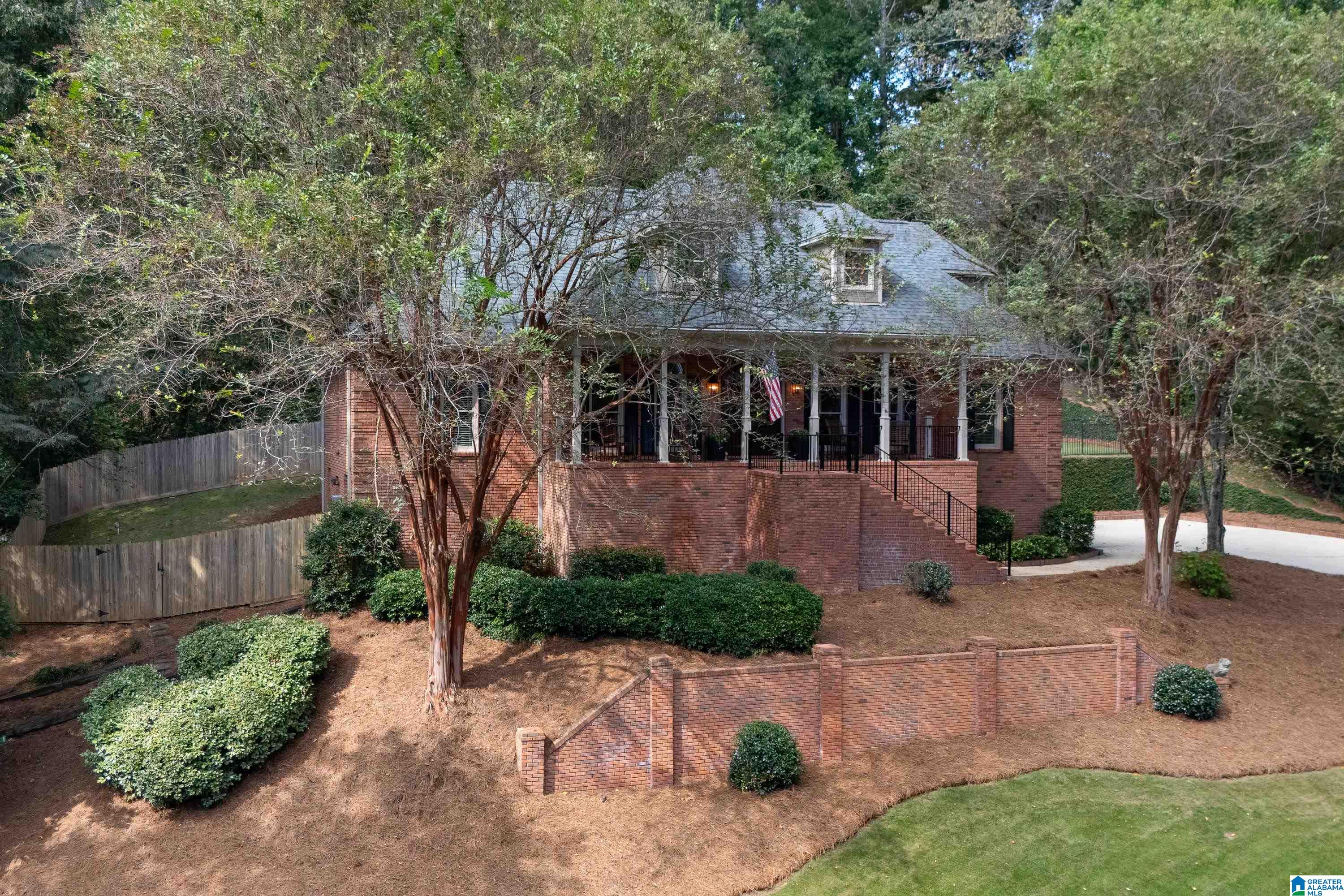 3572 HAMPSHIRE DRIVE