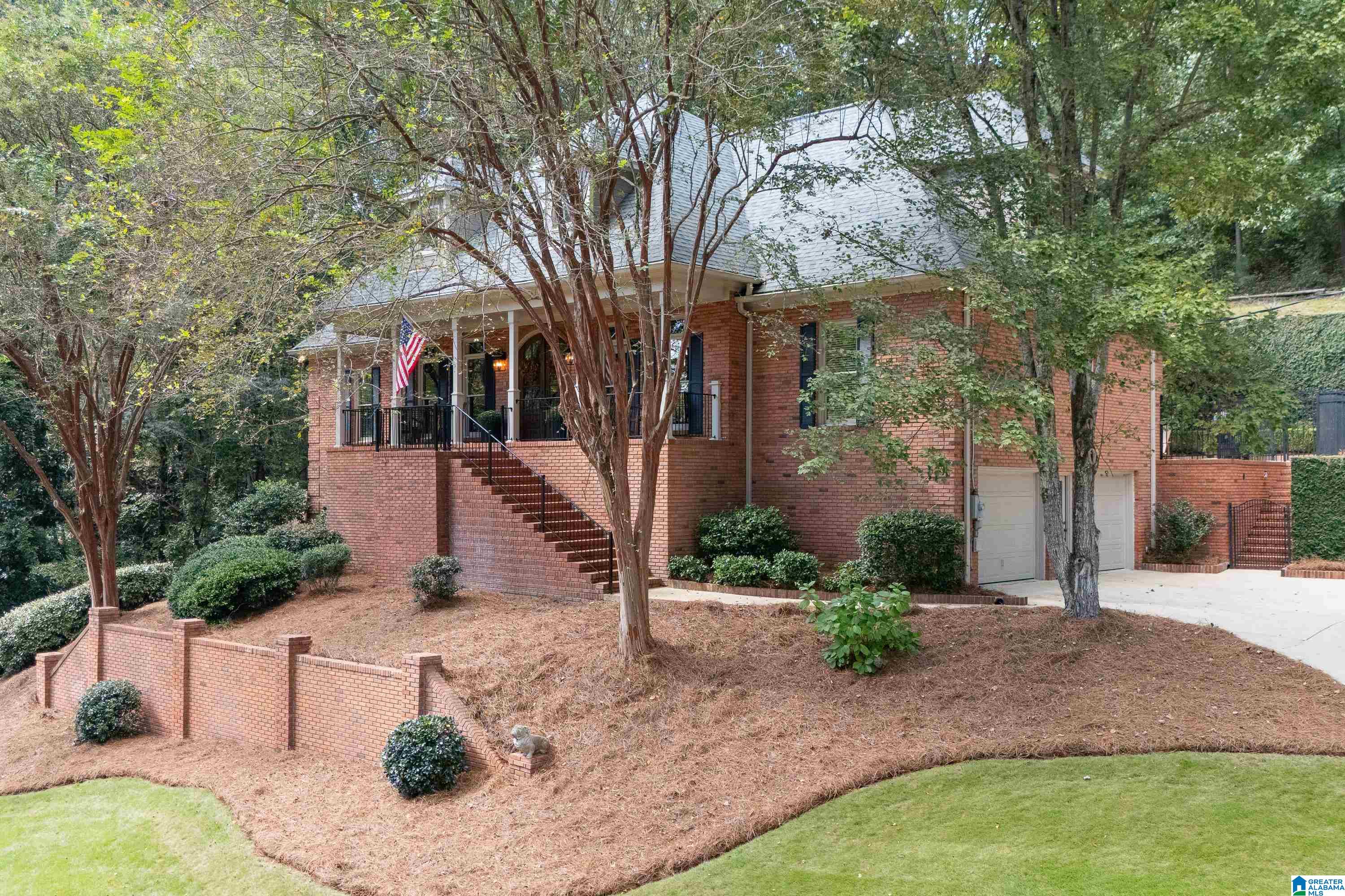 3572 HAMPSHIRE DRIVE