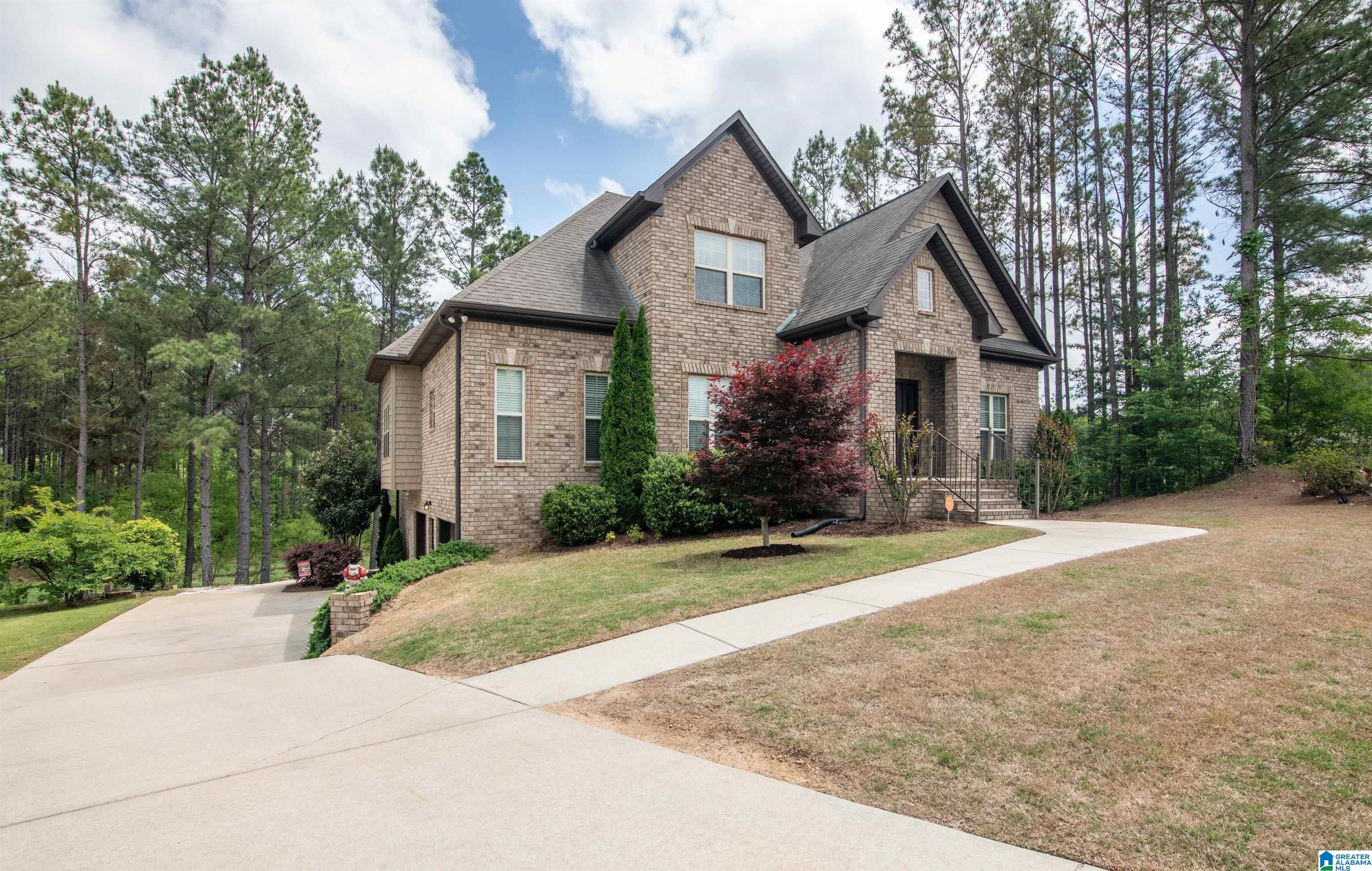 155 LAKESIDE DRIVE - Photo 2