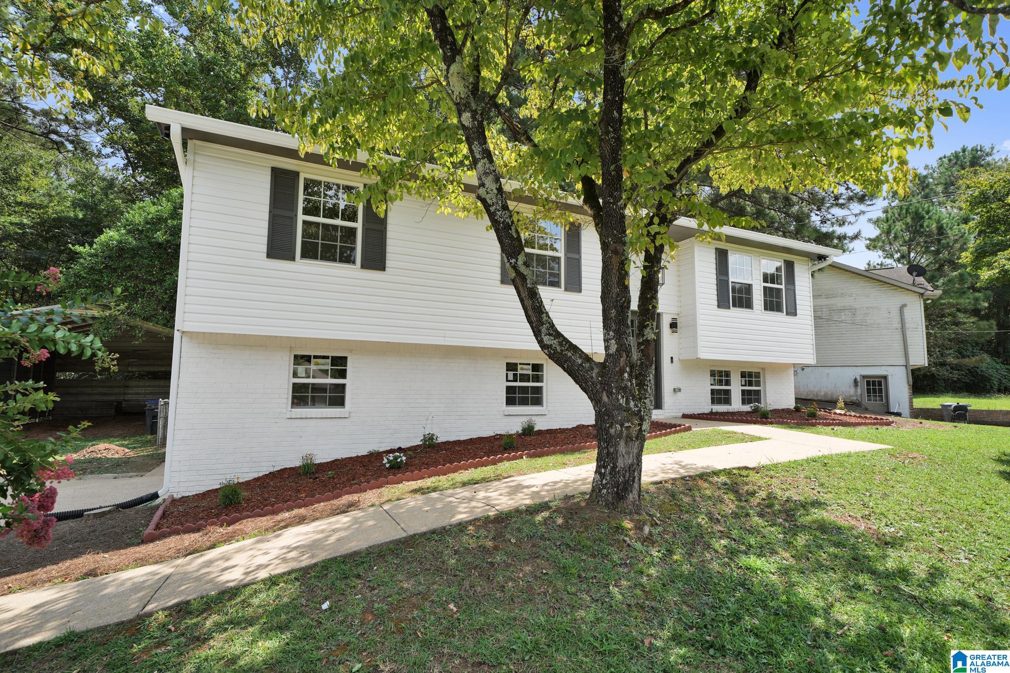 413 DEBBY LANE