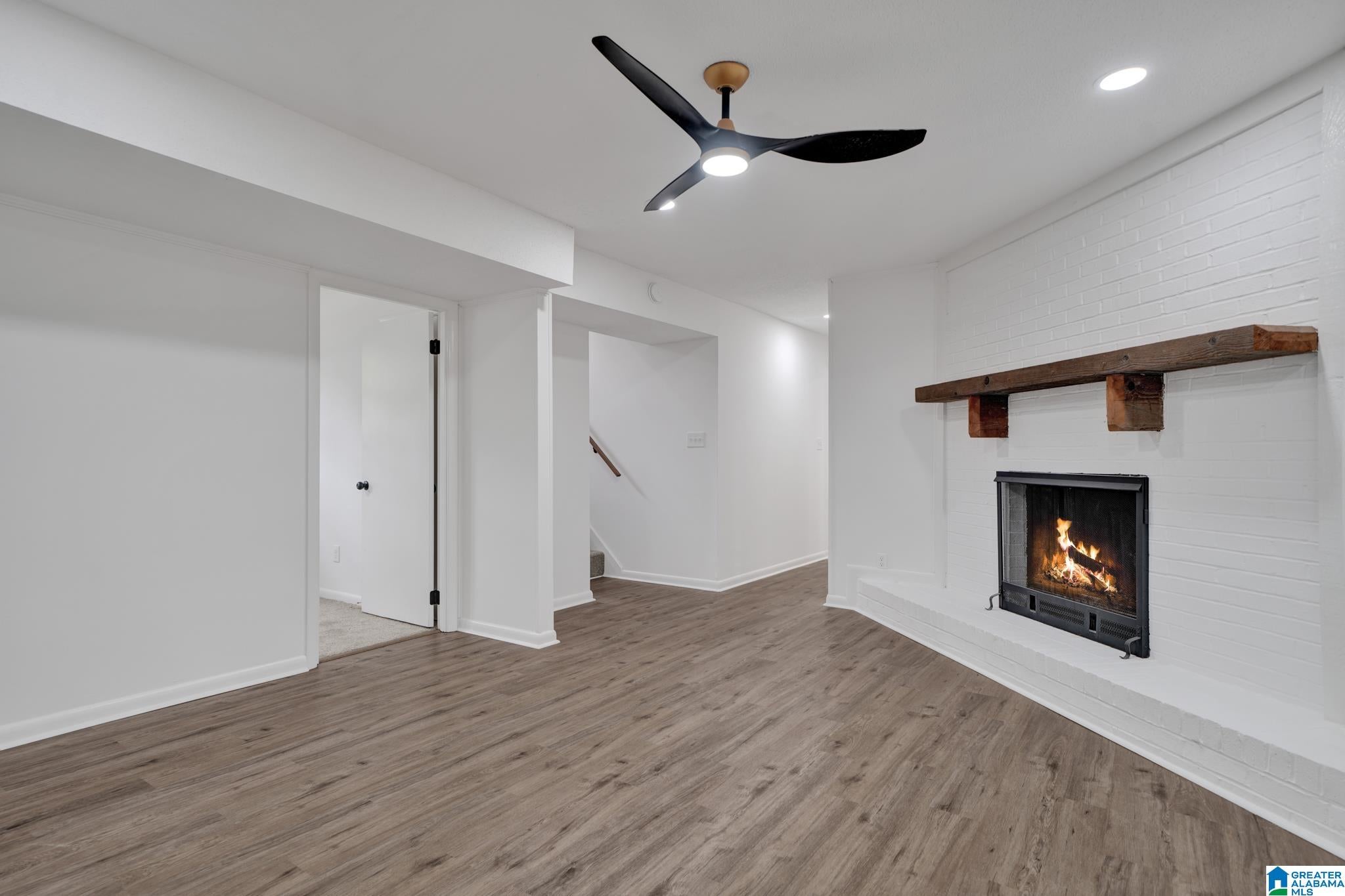 413 DEBBY LANE