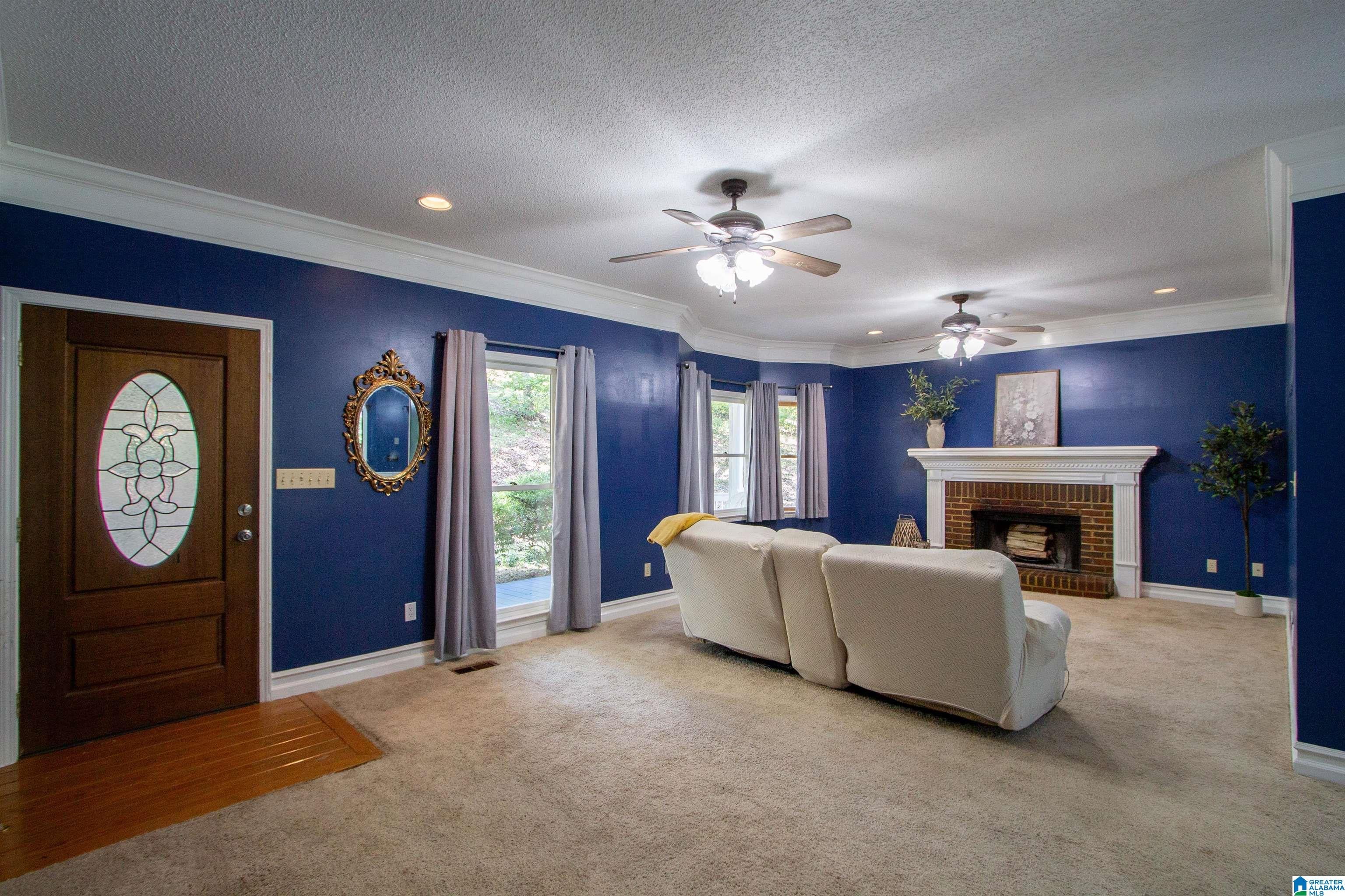 6170 LAKESIDE DRIVE