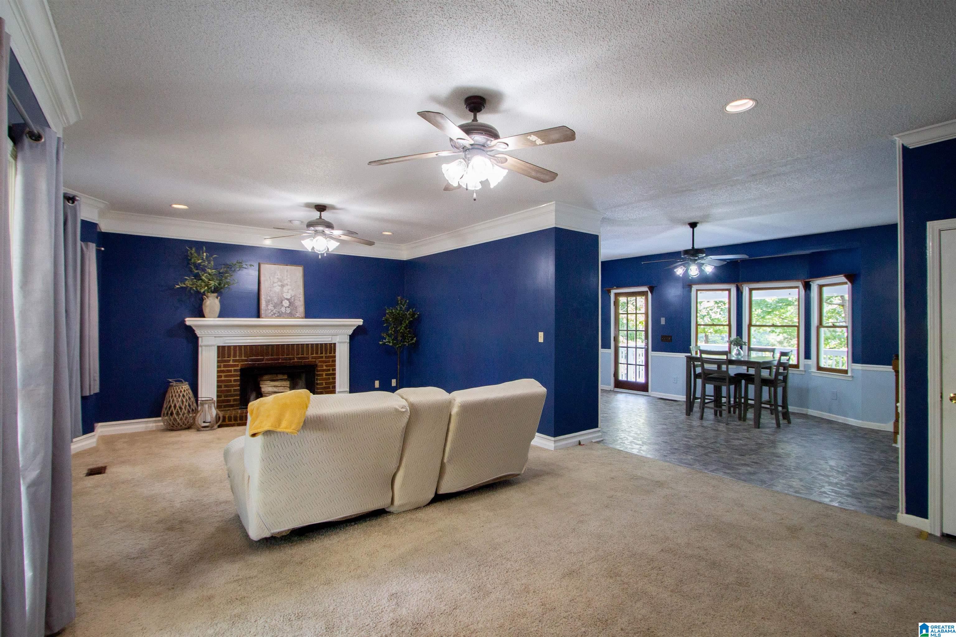 6170 LAKESIDE DRIVE
