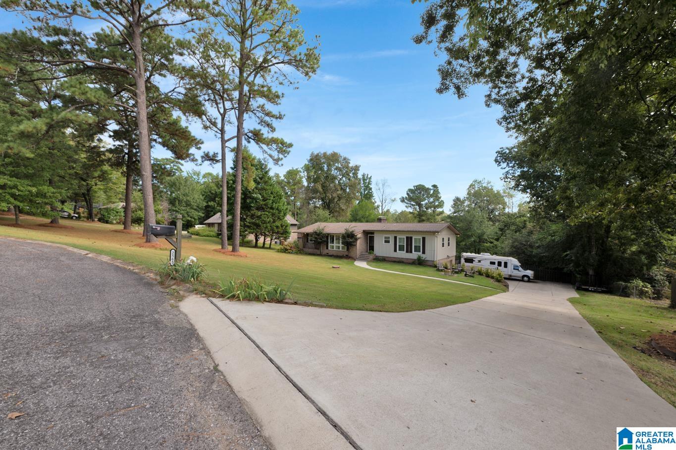 2565 MOUNTAIN WOODS DRIVE