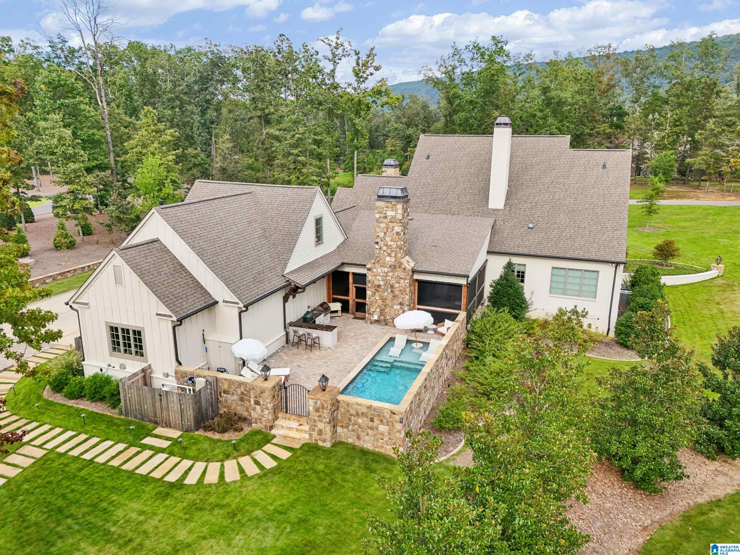 2 PINEHURST GREEN