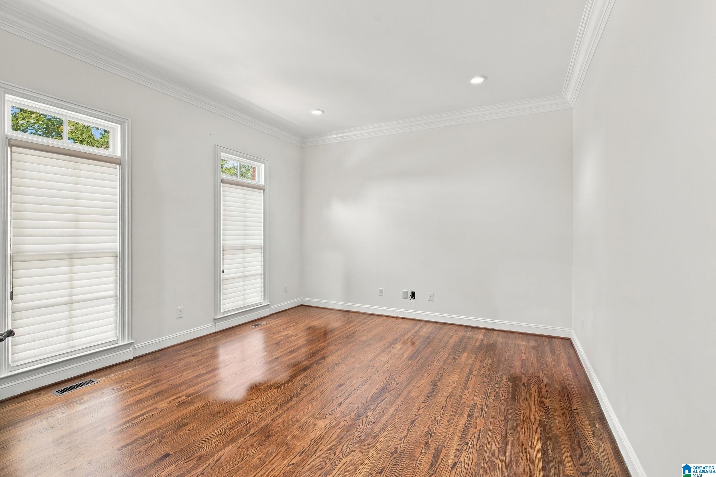 1500 WOODRIDGE PLACE