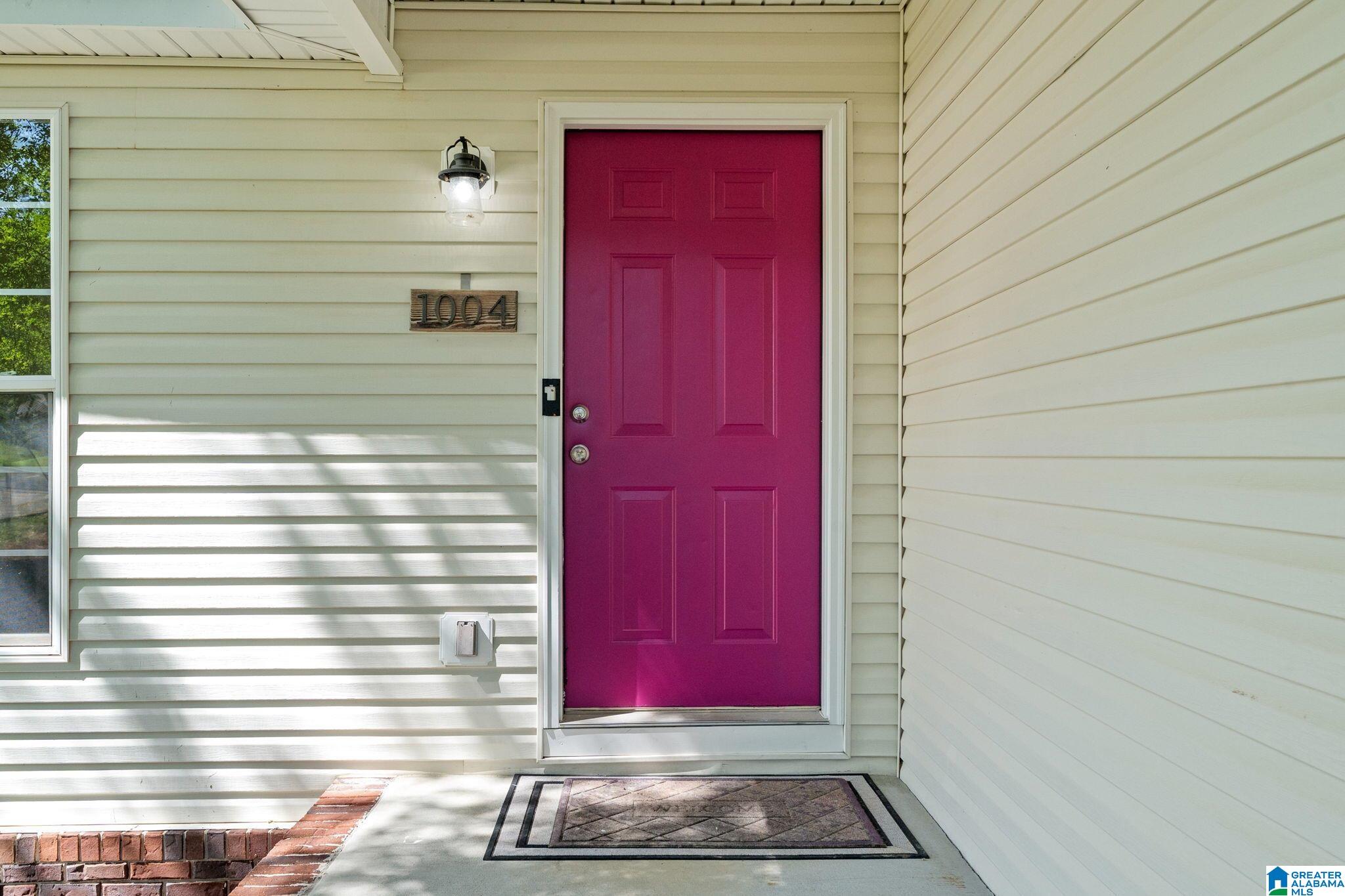 1004 W WALNUT STREET