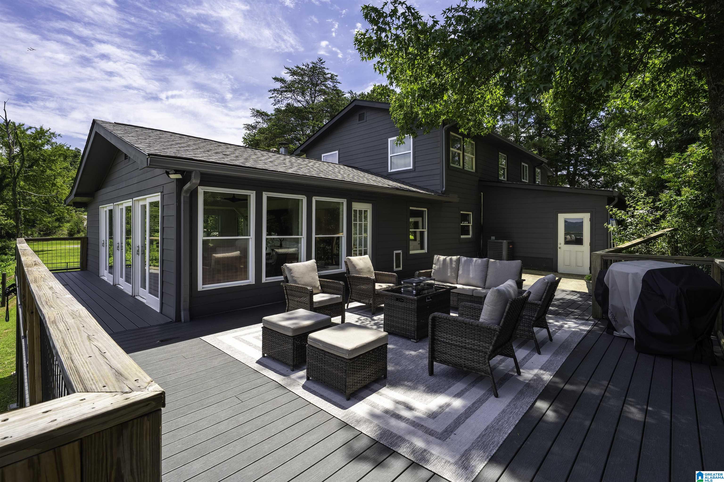 40 LAKE VIEW CIRCLE