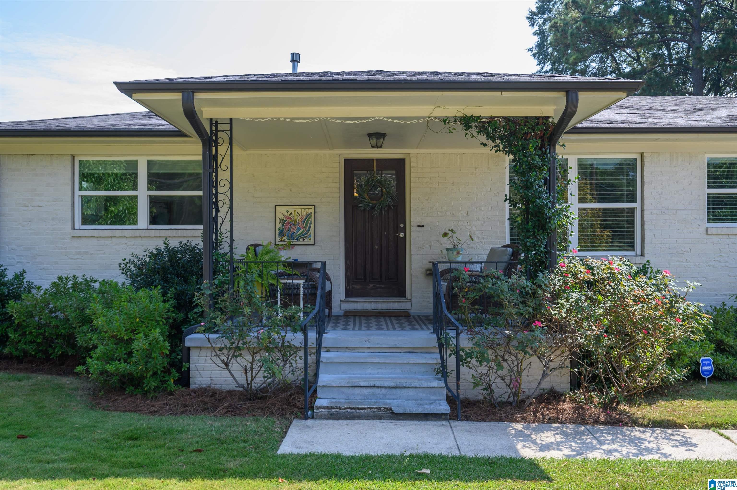 601 OAKMOOR DRIVE